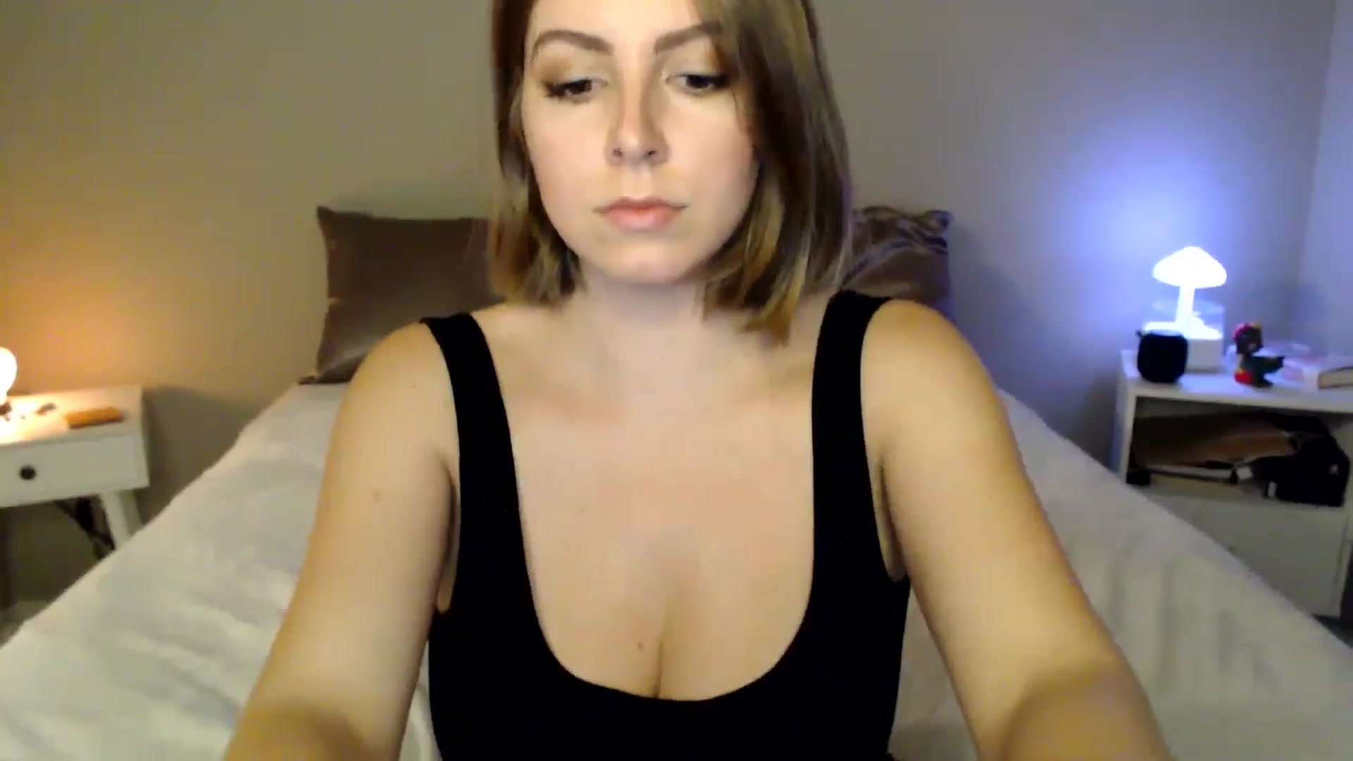 Gallery image thumbnail from MyaDelaney's myfreecams stream on, 10/28/2024, 04:40 image 2 of 20