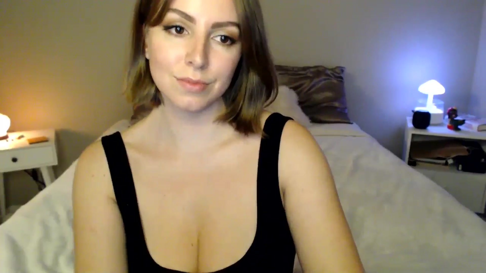 Gallery image thumbnail from MyaDelaney's myfreecams stream on, 10/28/2024, 04:40 image 19 of 20