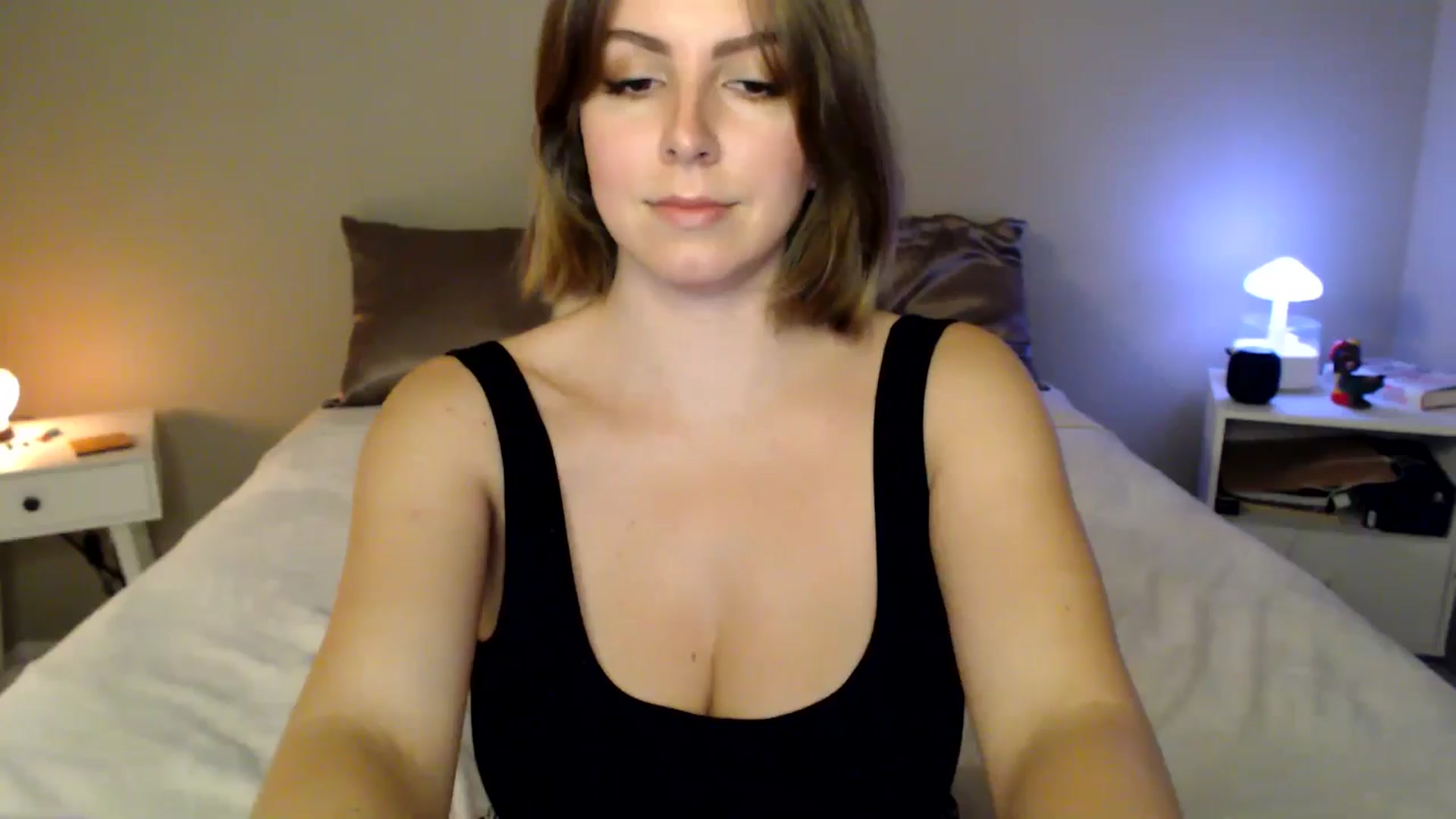 Gallery image thumbnail from MyaDelaney's myfreecams stream on, 10/28/2024, 04:40 image 8 of 20