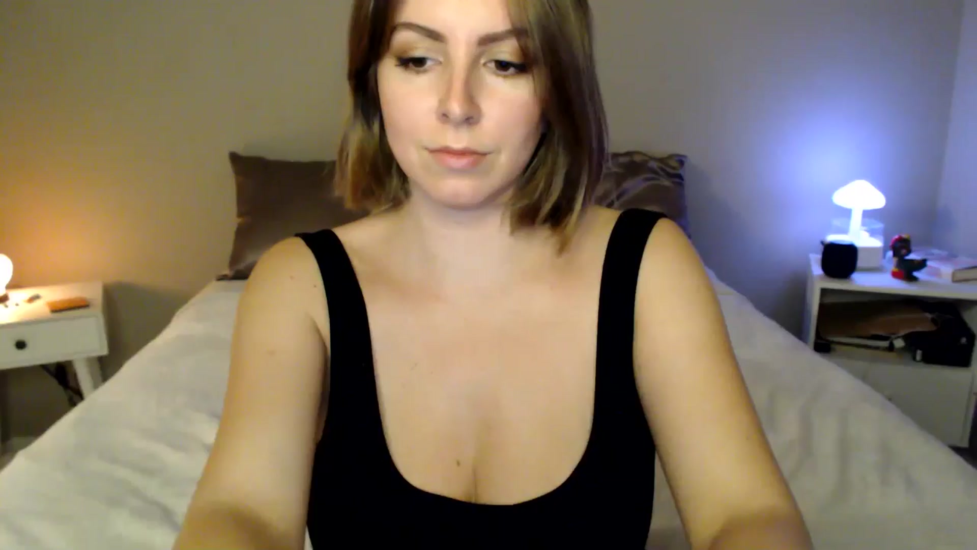 Gallery image thumbnail from MyaDelaney's myfreecams stream on, 10/28/2024, 04:40 image 1 of 20
