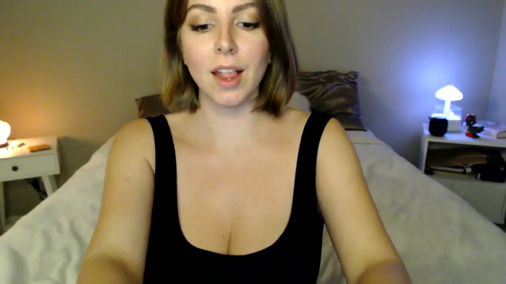 Gallery image thumbnail from MyaDelaney's myfreecams stream on, 10/28/2024, 04:40 image 15 of 20