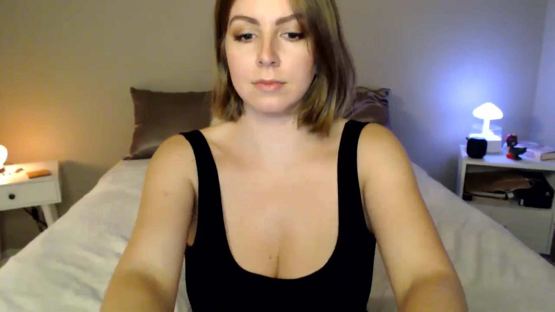 Gallery image thumbnail from MyaDelaney's myfreecams stream on, 10/28/2024, 04:40 image 5 of 20