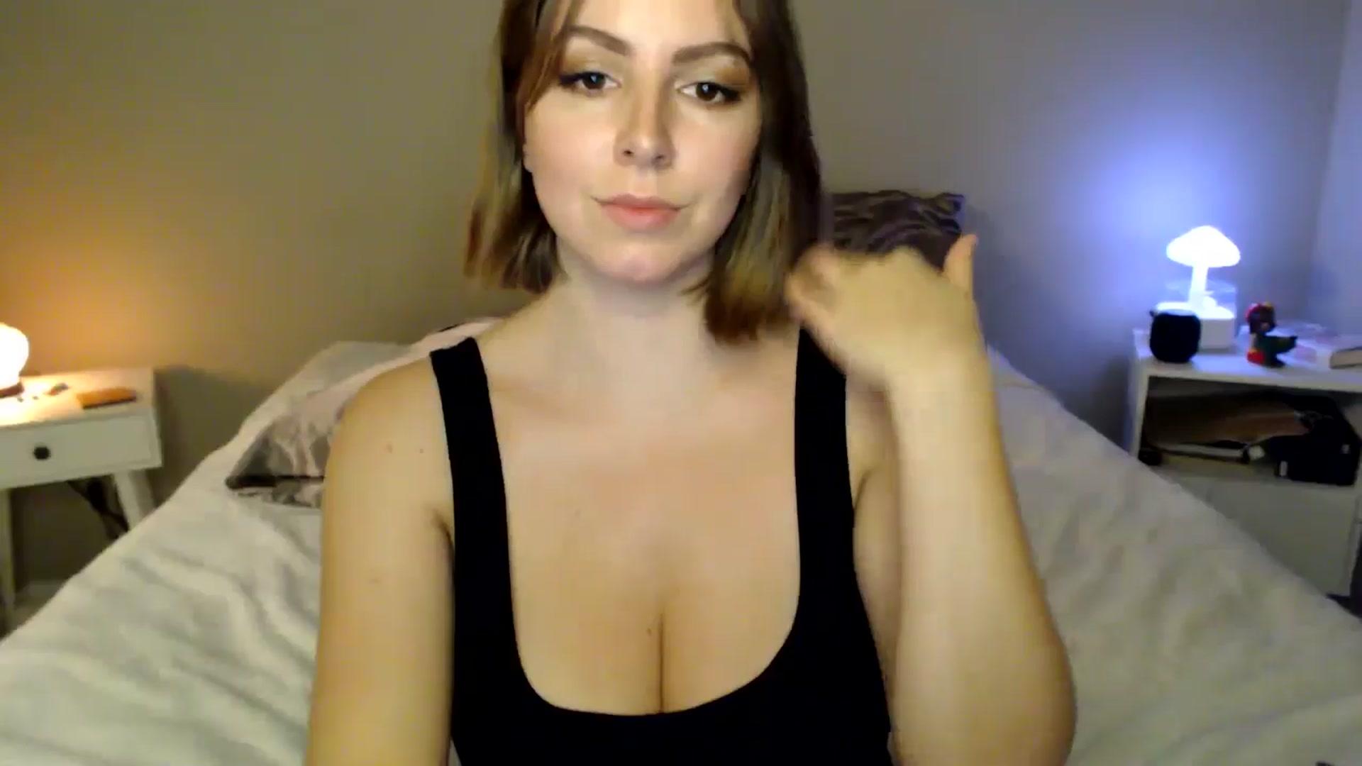 Gallery image thumbnail from MyaDelaney's myfreecams stream on, 10/28/2024, 06:26 image 12 of 20