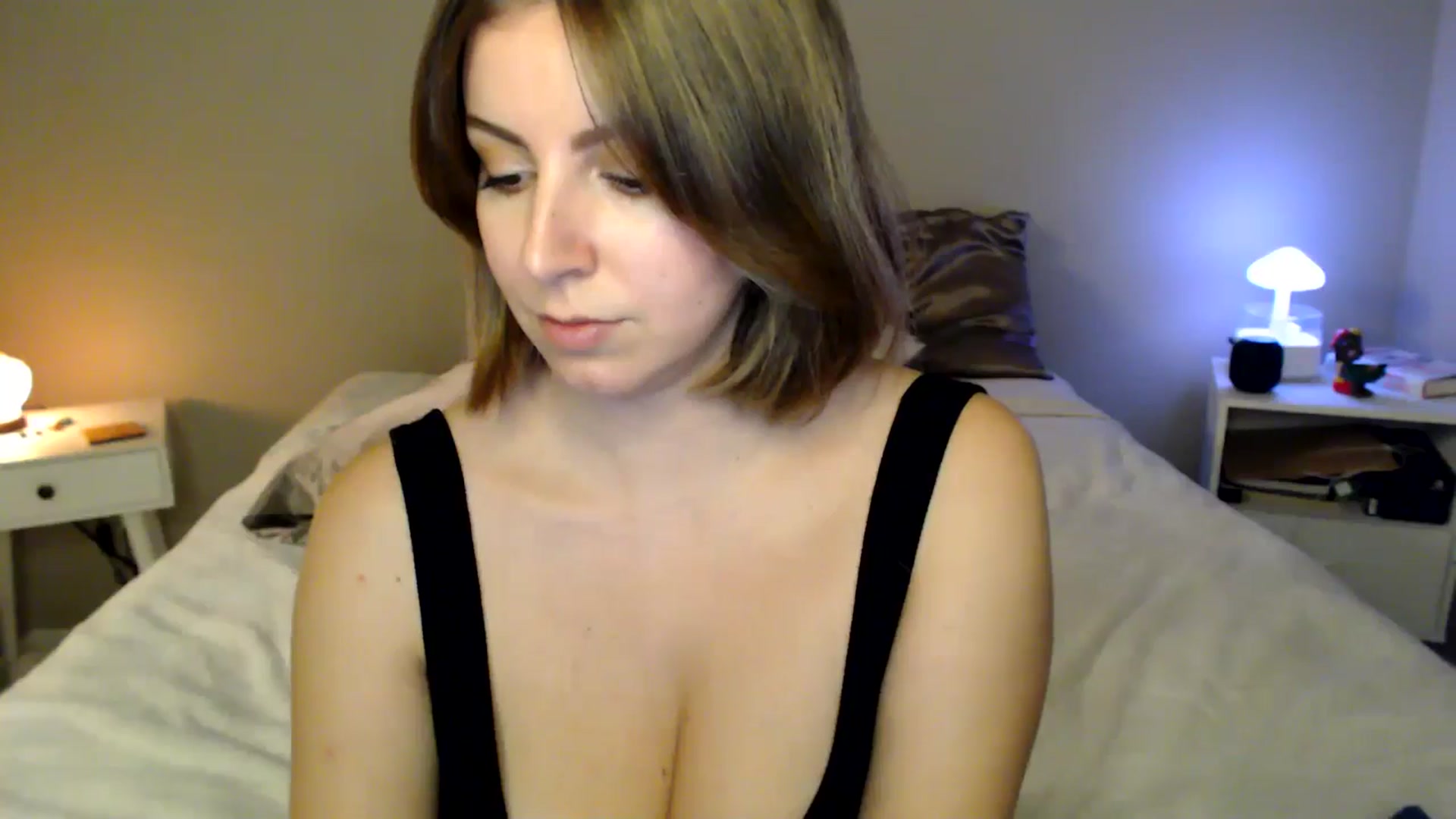 Gallery image thumbnail from MyaDelaney's myfreecams stream on, 10/28/2024, 06:26 image 9 of 20