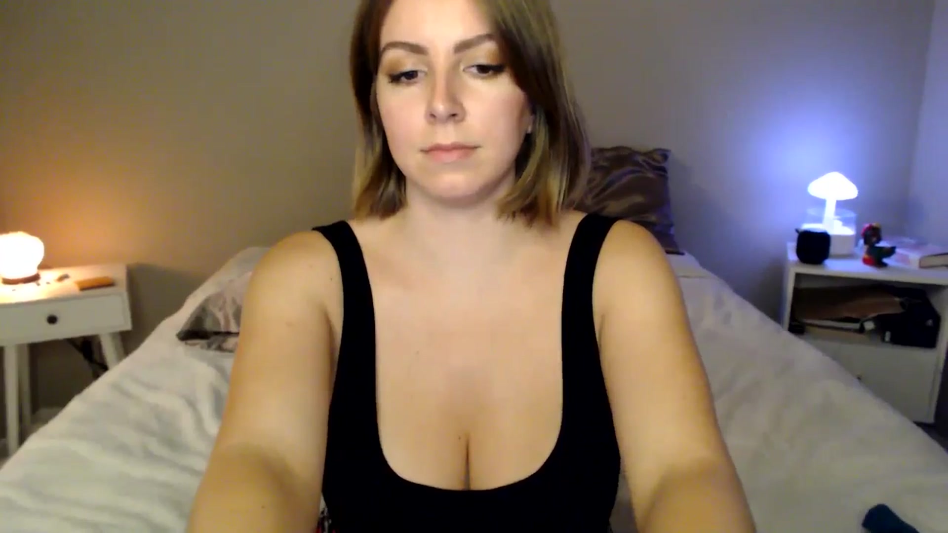 Gallery image thumbnail from MyaDelaney's myfreecams stream on, 10/28/2024, 06:26 image 6 of 20