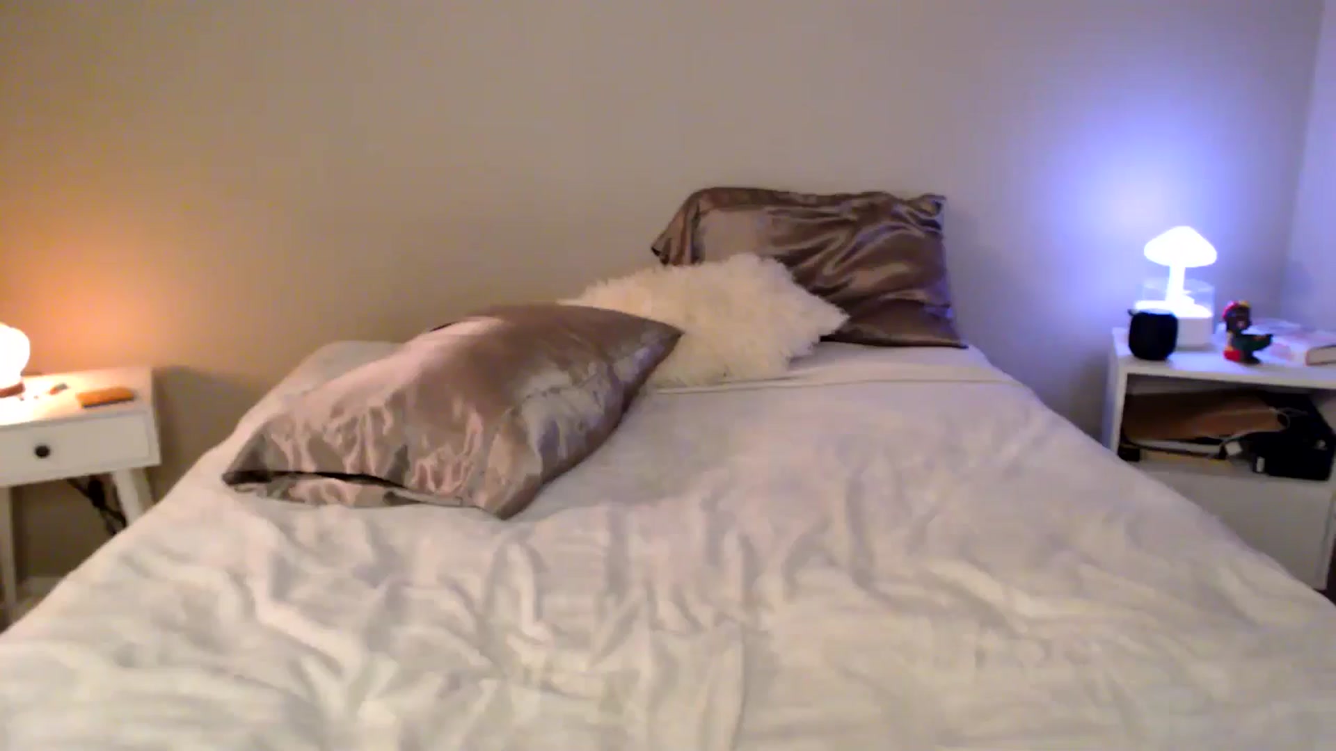 Gallery image thumbnail from MyaDelaney's myfreecams stream on, 10/28/2024, 06:26 image 11 of 20