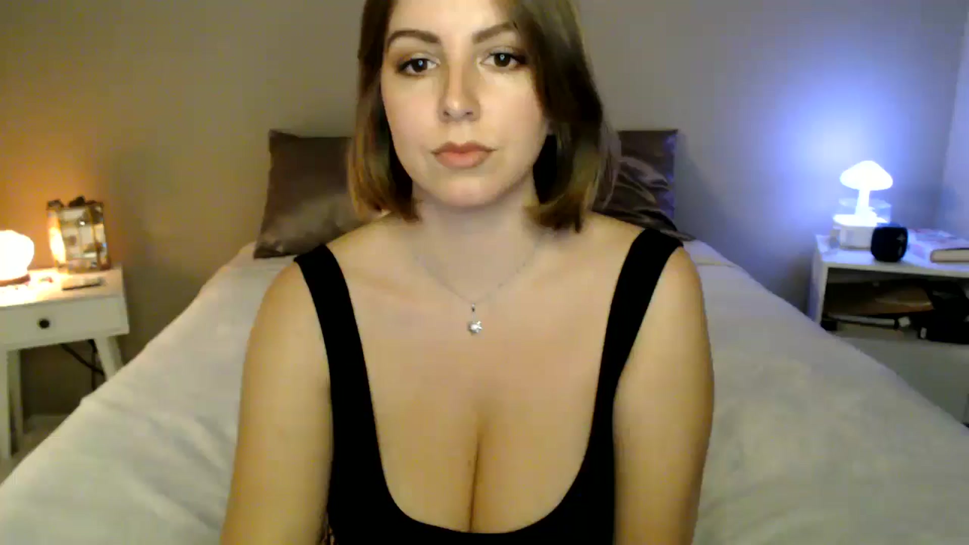 Gallery image thumbnail from MyaDelaney's myfreecams stream on, 10/31/2024, 01:14 image 9 of 20