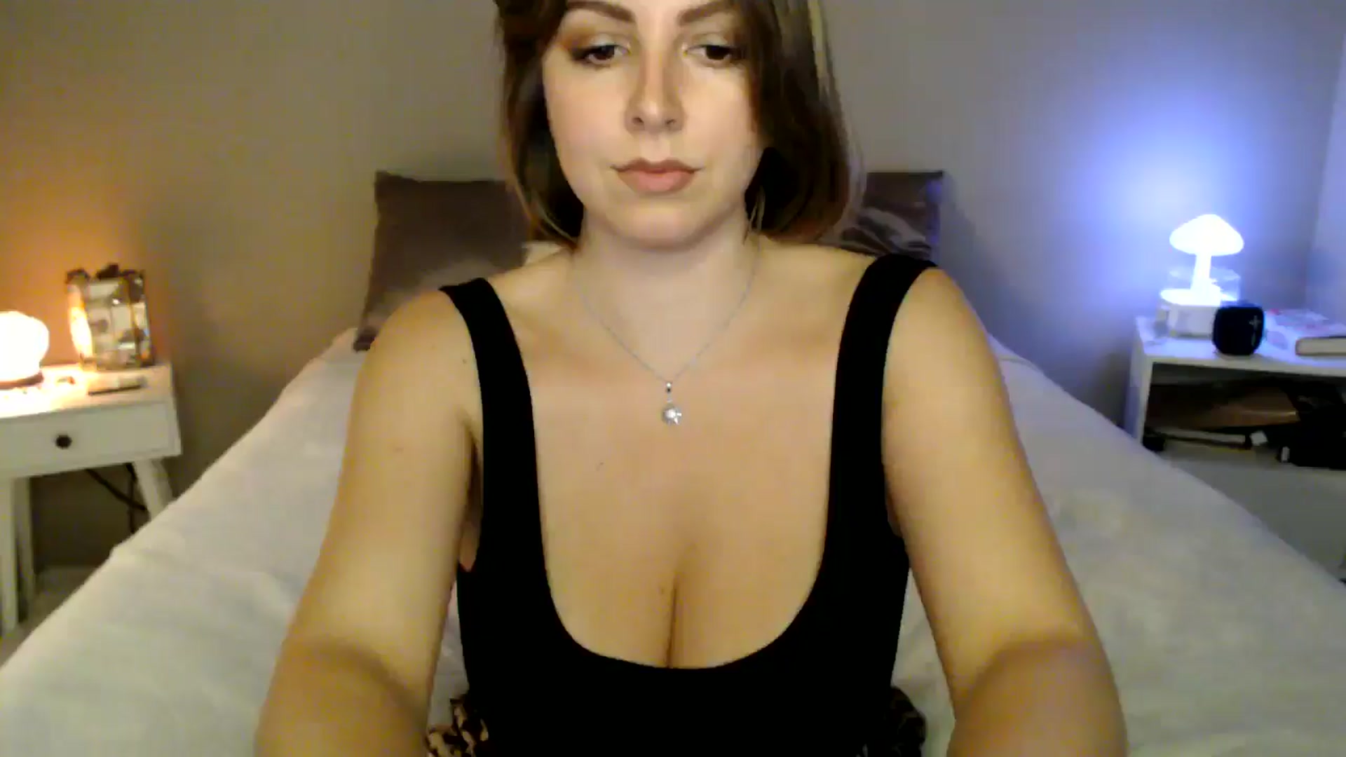 Gallery image thumbnail from MyaDelaney's myfreecams stream on, 10/31/2024, 01:14 image 2 of 20