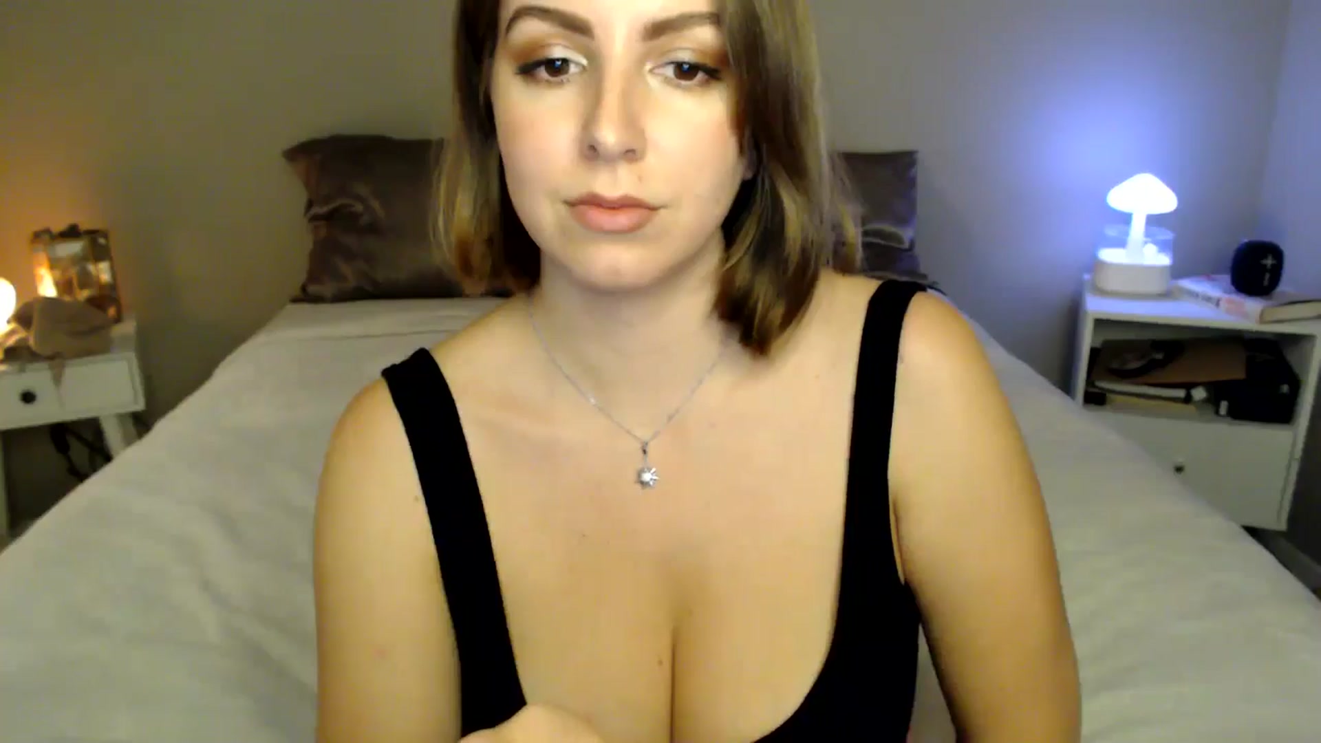 Gallery image thumbnail from MyaDelaney's myfreecams stream on, 11/08/2024, 05:13 image 18 of 20