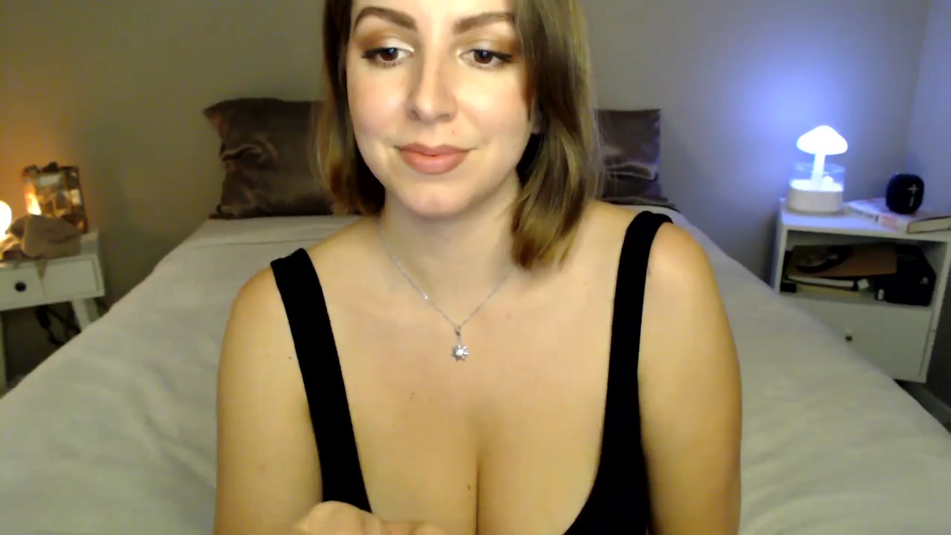 Gallery image thumbnail from MyaDelaney's myfreecams stream on, 11/08/2024, 05:13 image 12 of 20