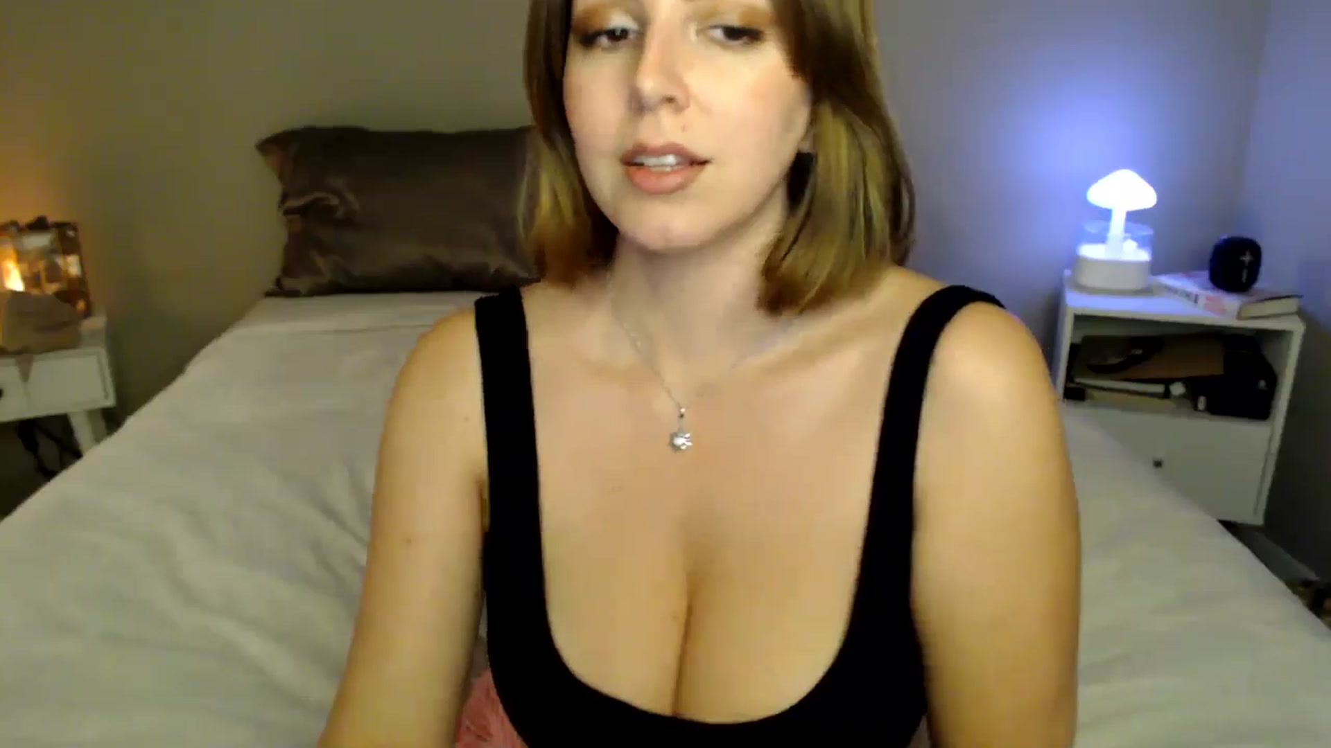Gallery image thumbnail from MyaDelaney's myfreecams stream on, 11/08/2024, 05:13 image 3 of 20