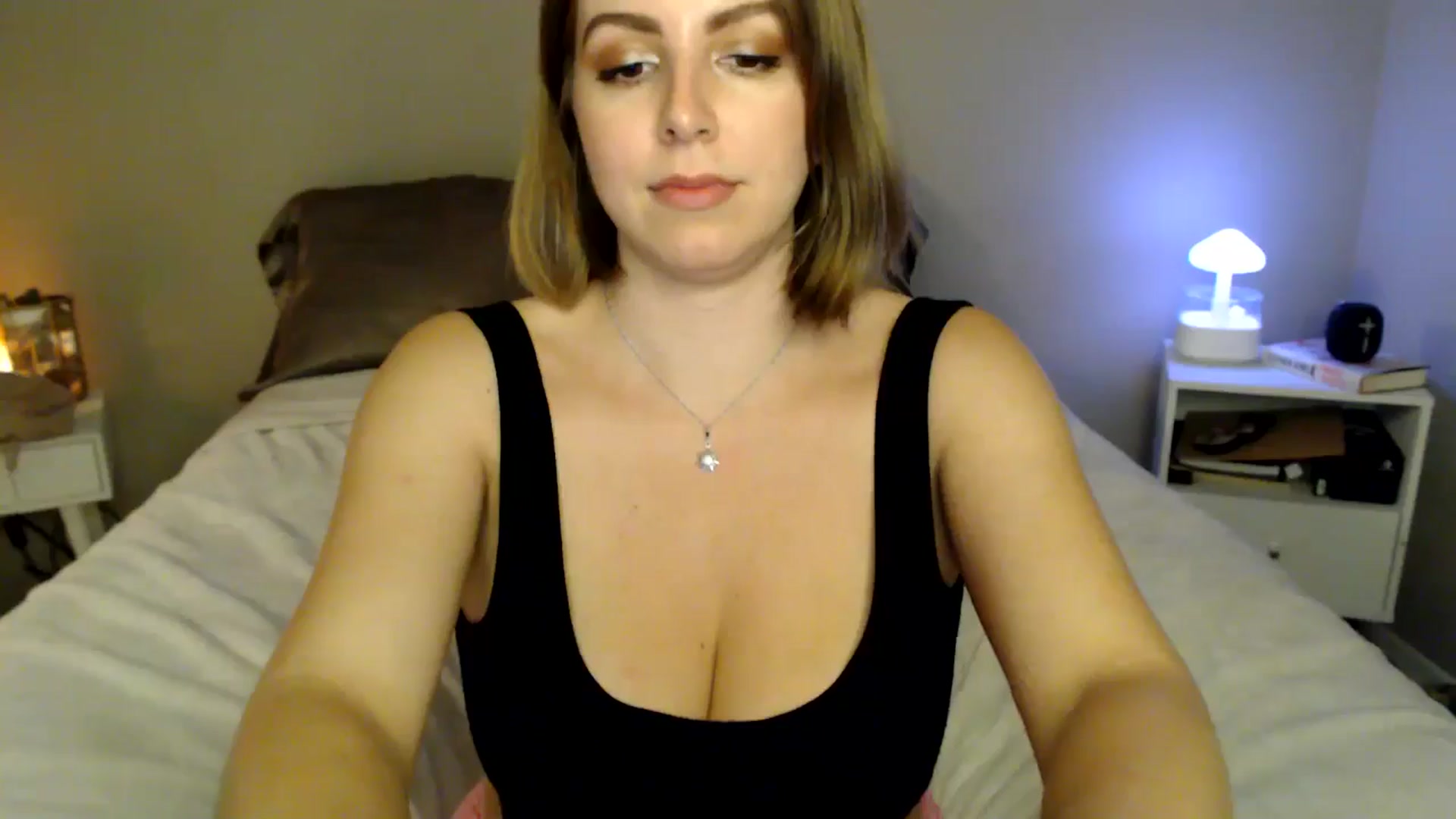 Gallery image thumbnail from MyaDelaney's myfreecams stream on, 11/08/2024, 07:41 image 11 of 20