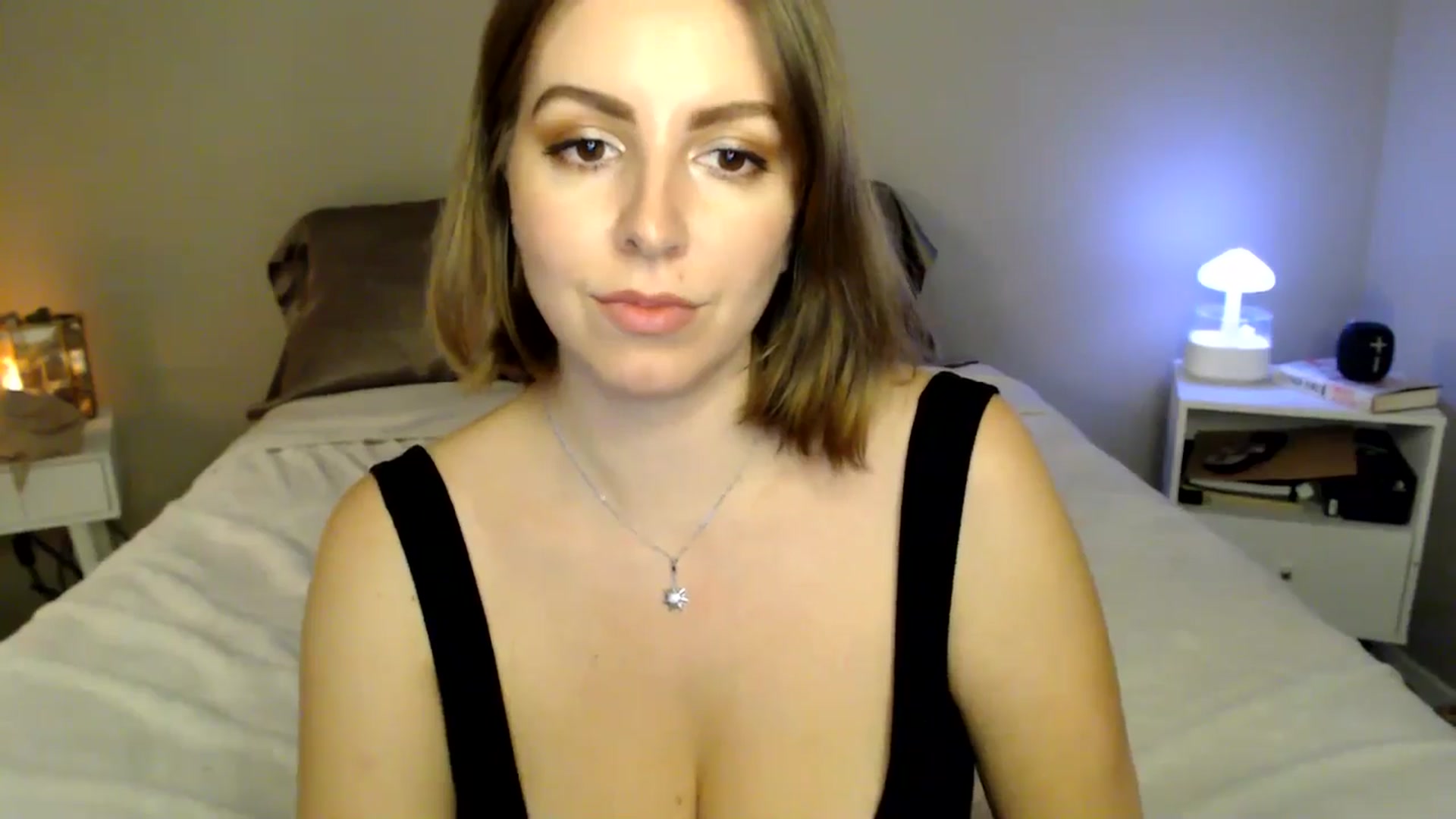 Gallery image thumbnail from MyaDelaney's myfreecams stream on, 11/08/2024, 07:41 image 6 of 20
