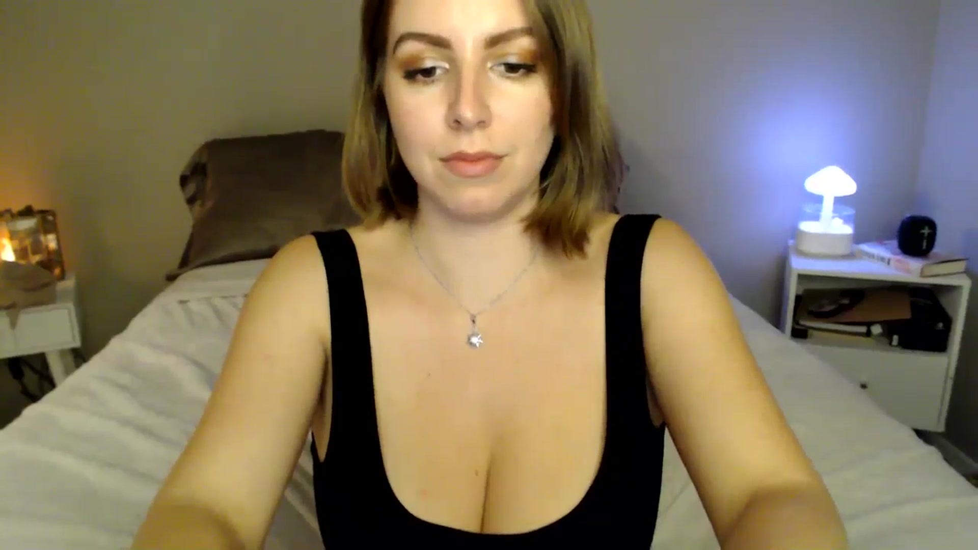 Gallery image thumbnail from MyaDelaney's myfreecams stream on, 11/08/2024, 07:41 image 4 of 20