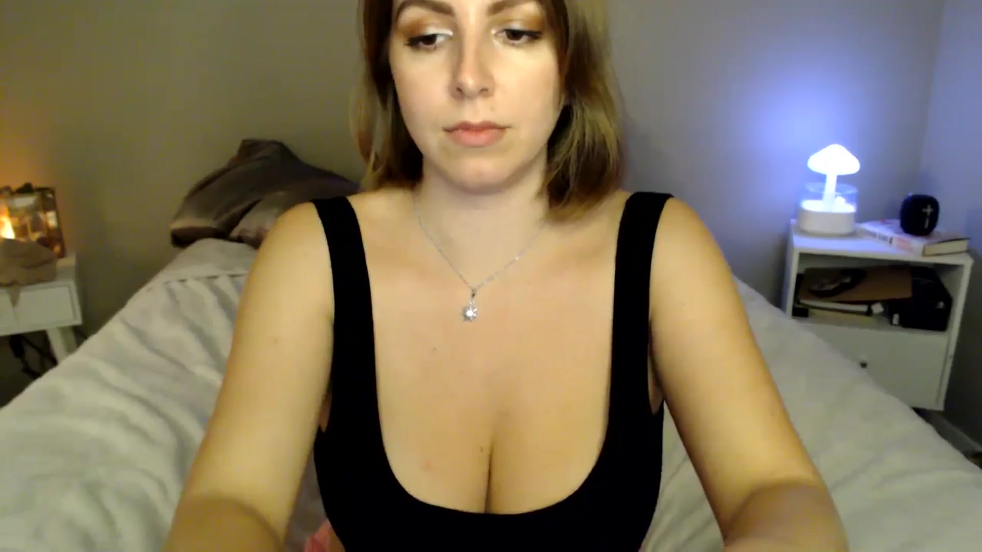 Gallery image thumbnail from MyaDelaney's myfreecams stream on, 11/08/2024, 07:41 image 17 of 20