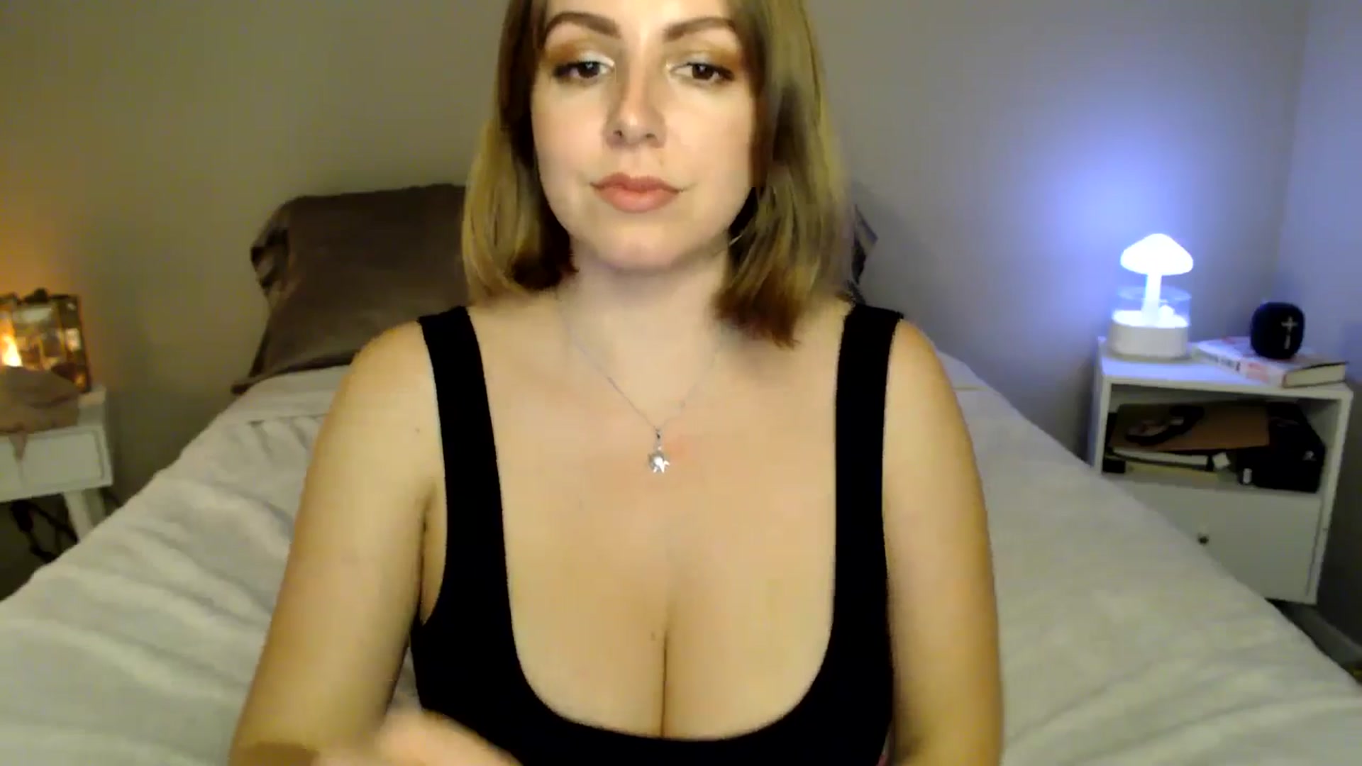 Gallery image thumbnail from MyaDelaney's myfreecams stream on, 11/08/2024, 07:41 image 7 of 20