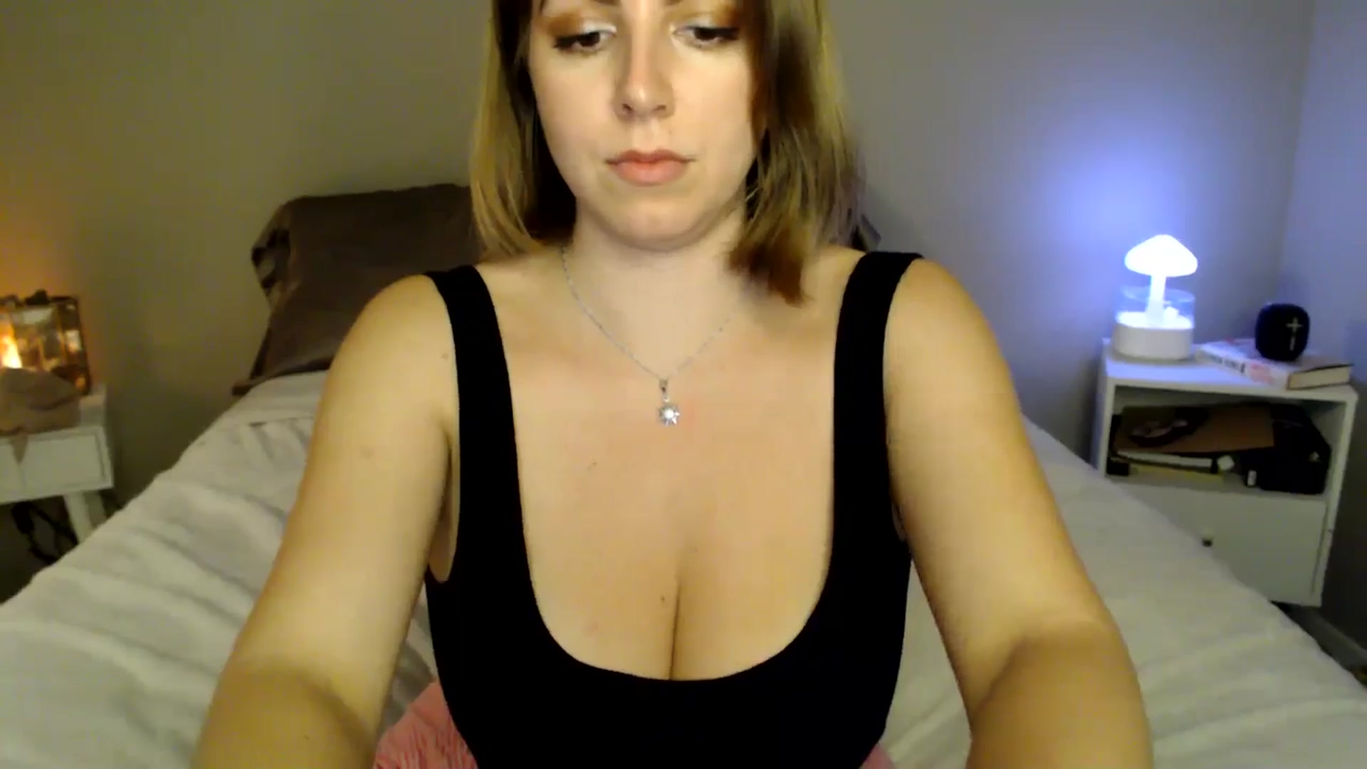 Gallery image thumbnail from MyaDelaney's myfreecams stream on, 11/08/2024, 07:41 image 8 of 20