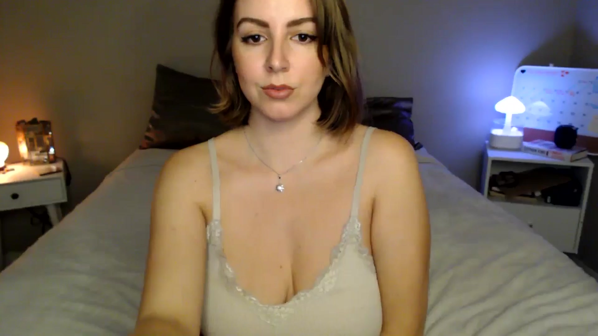 Gallery image thumbnail from MyaDelaney's myfreecams stream on, 11/13/2024, 05:32 image 16 of 20