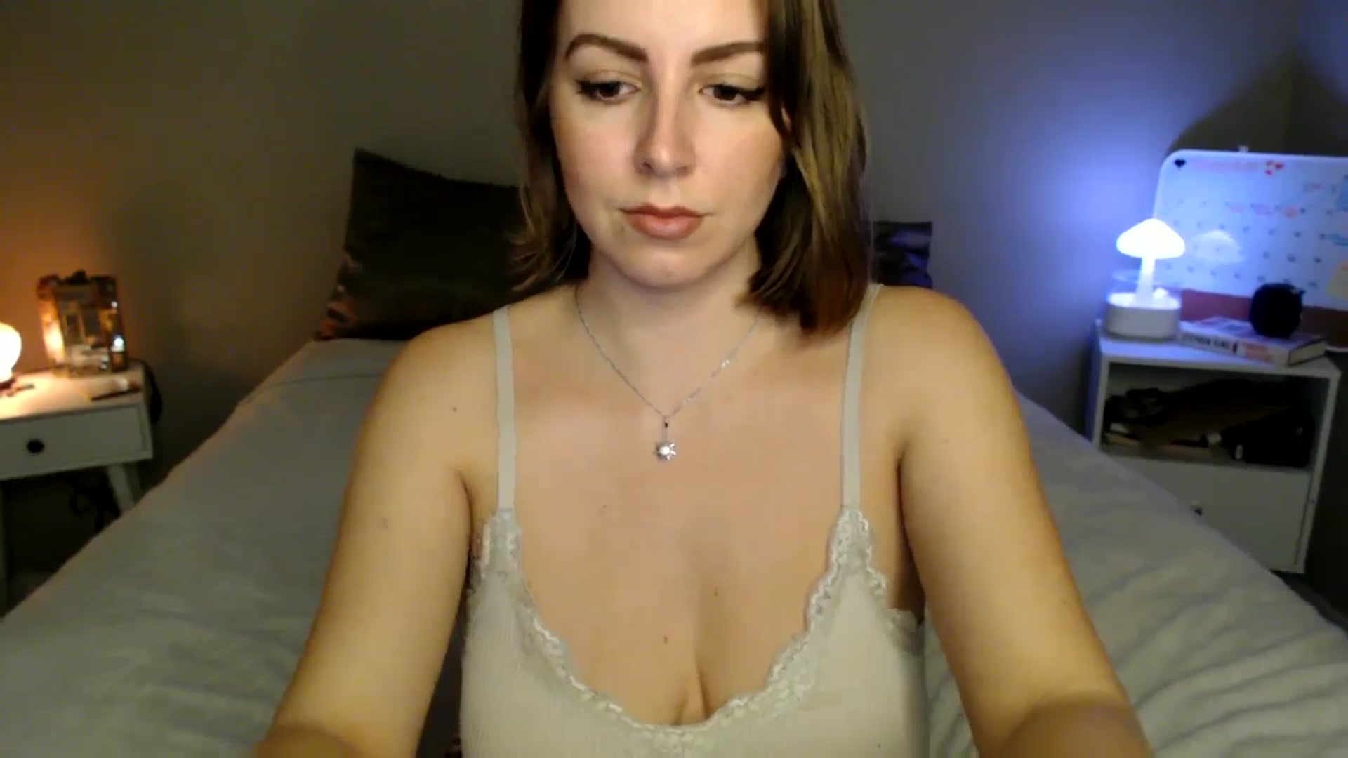 Gallery image thumbnail from MyaDelaney's myfreecams stream on, 11/13/2024, 05:32 image 12 of 20