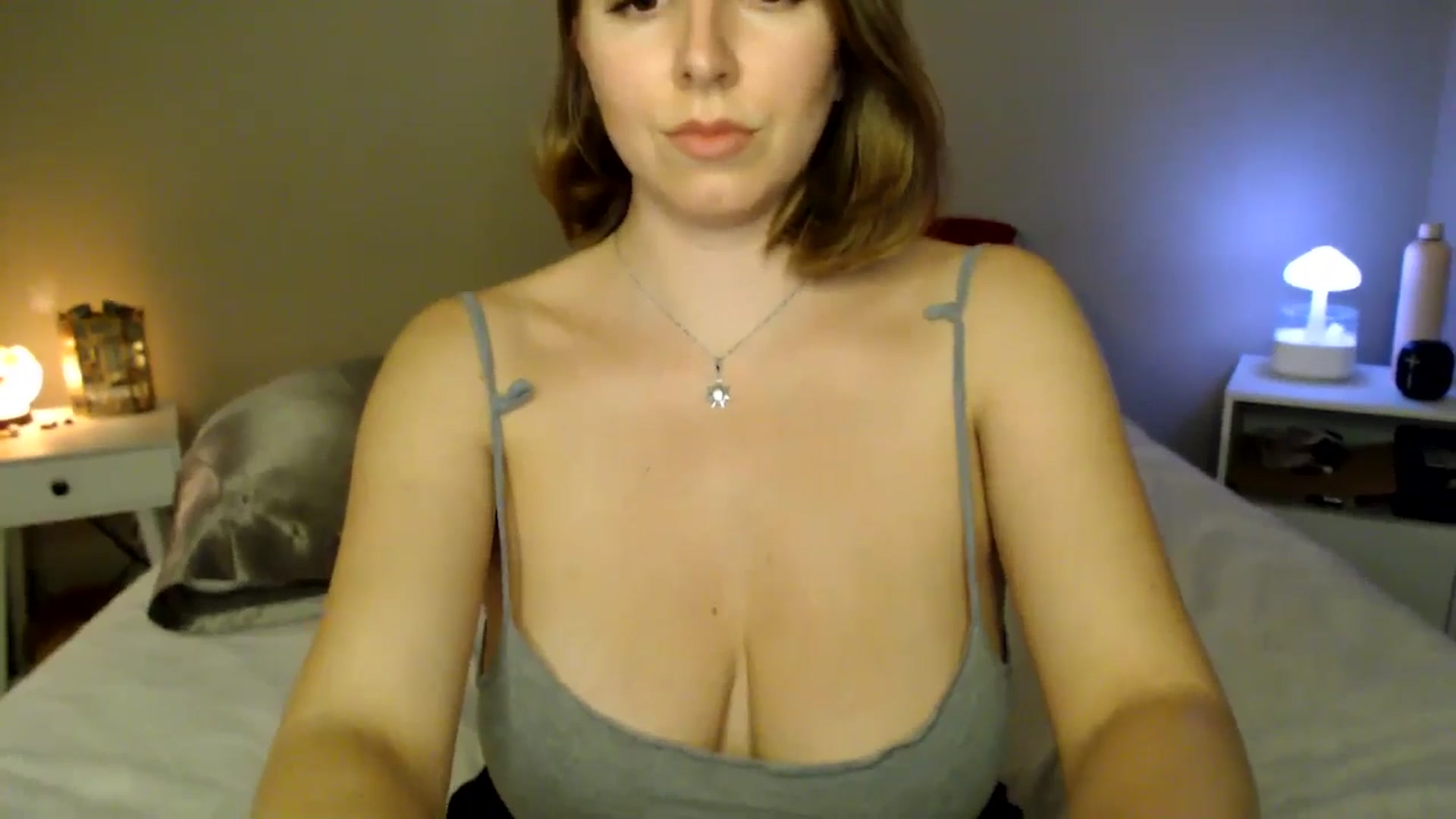 Gallery image thumbnail from MyaDelaney's myfreecams stream on, 12/04/2024, 08:11 image 13 of 20
