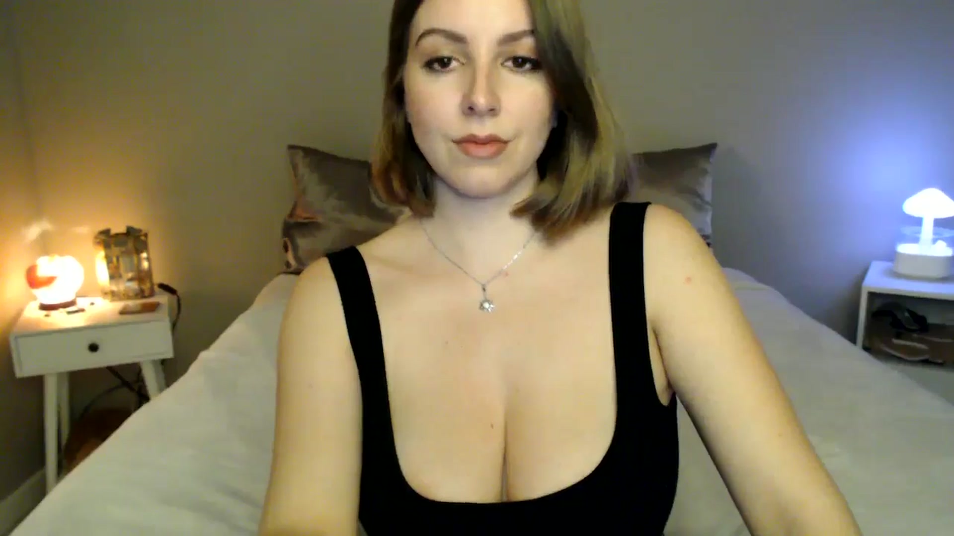 Gallery image thumbnail from MyaDelaney's myfreecams stream on, 12/20/2024, 04:01 image 3 of 20