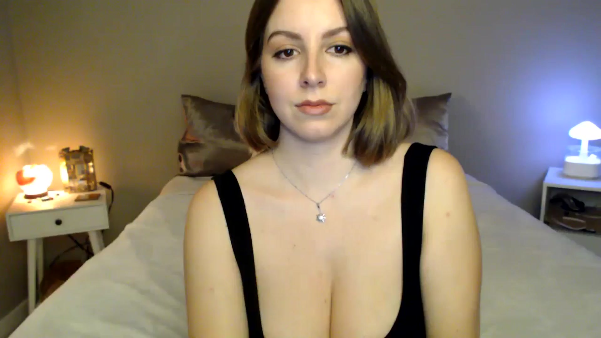 Gallery image thumbnail from MyaDelaney's myfreecams stream on, 12/20/2024, 04:01 image 11 of 20