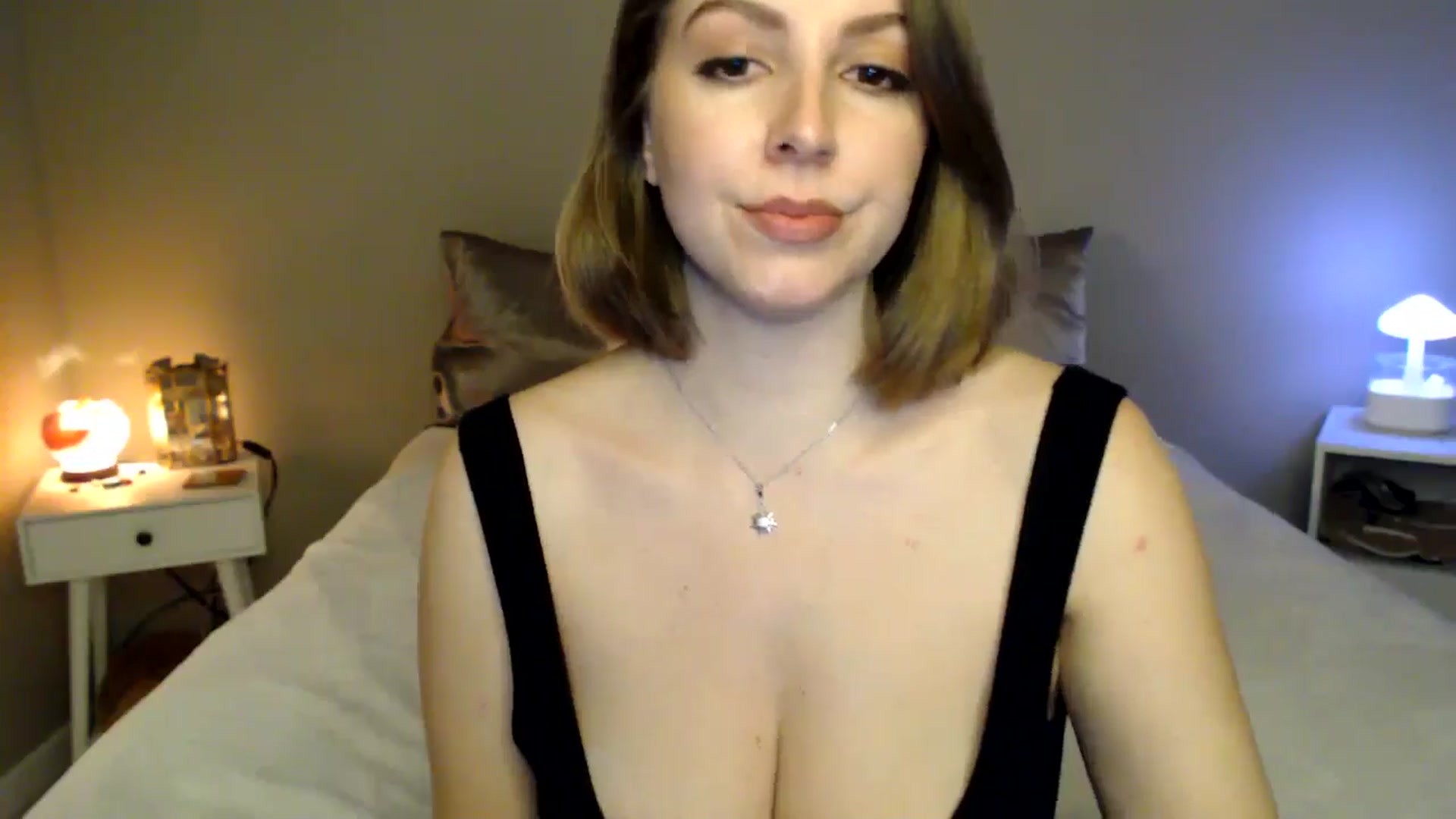 Gallery image thumbnail from MyaDelaney's myfreecams stream on, 12/20/2024, 04:01 image 6 of 20