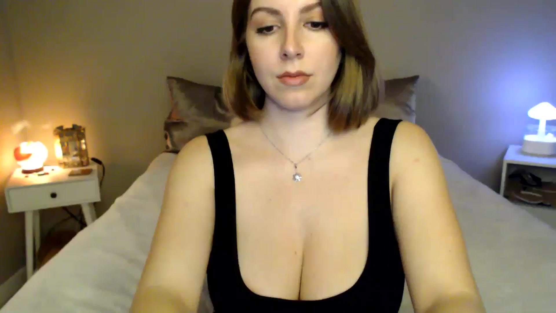 Gallery image thumbnail from MyaDelaney's myfreecams stream on, 12/20/2024, 04:01 image 13 of 20