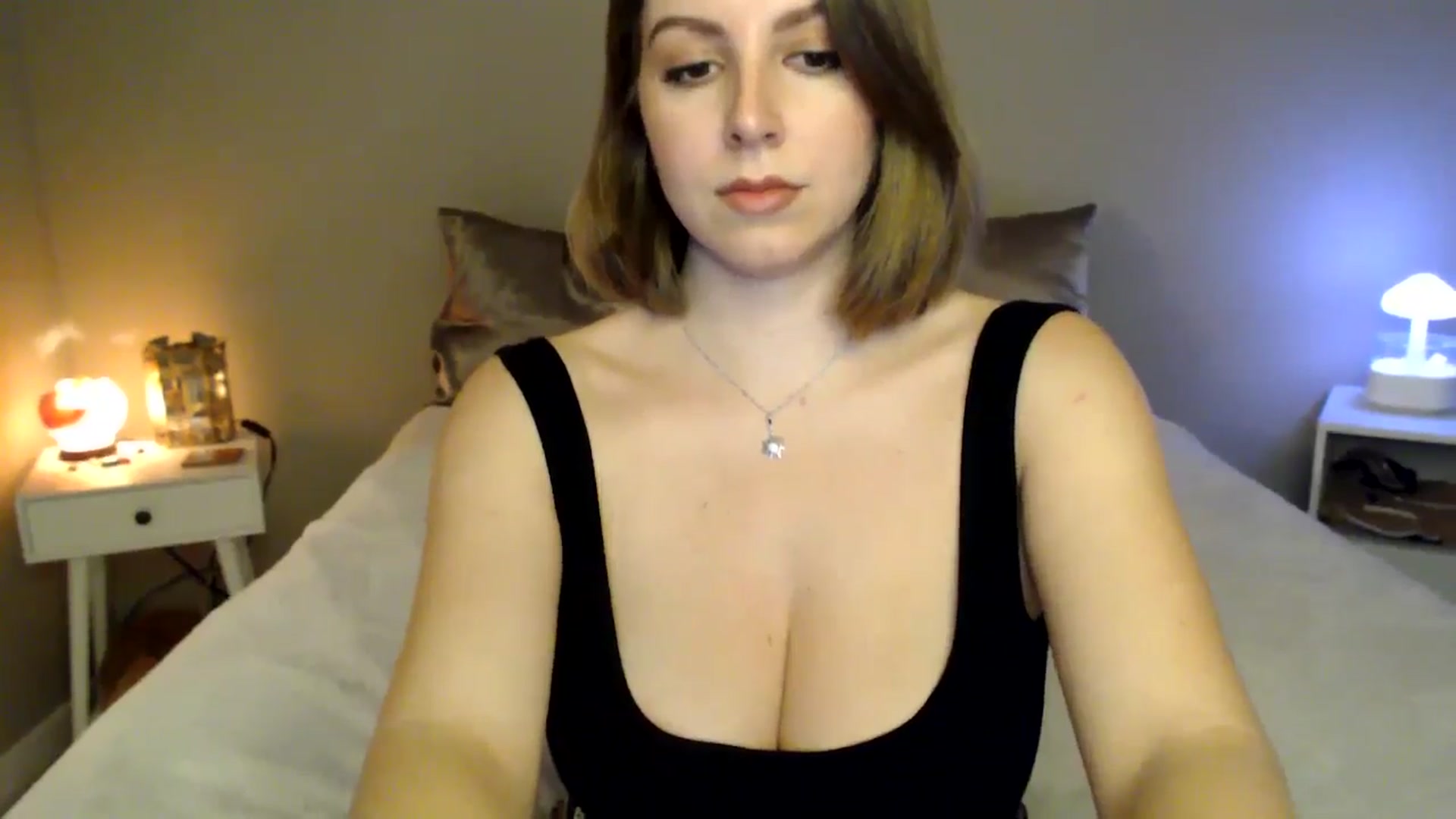 Gallery image thumbnail from MyaDelaney's myfreecams stream on, 12/20/2024, 04:01 image 7 of 20