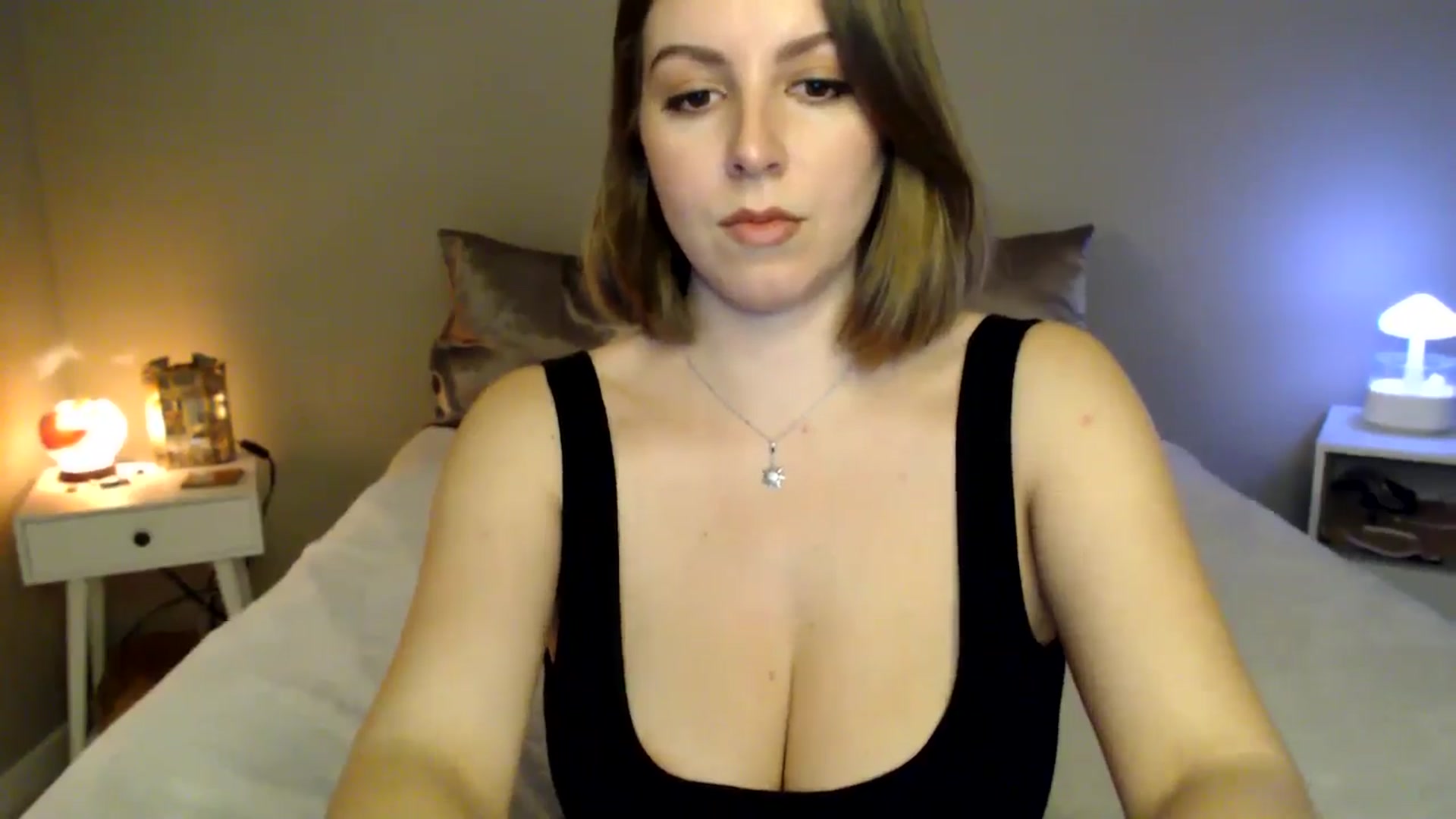 Gallery image thumbnail from MyaDelaney's myfreecams stream on, 12/20/2024, 04:01 image 10 of 20