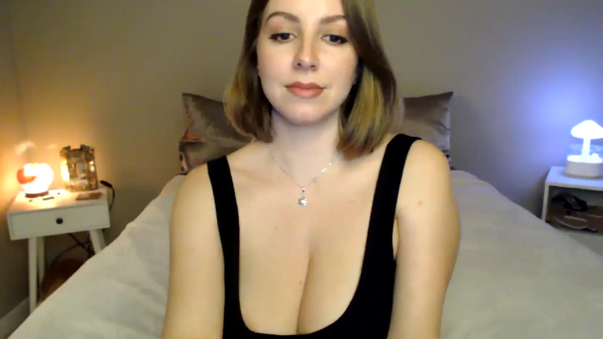 Gallery image thumbnail from MyaDelaney's myfreecams stream on, 12/20/2024, 04:01 image 9 of 20