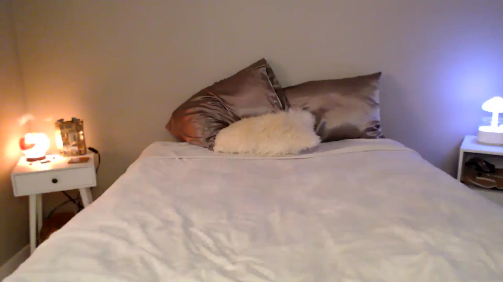 Gallery image thumbnail from MyaDelaney's myfreecams stream on, 12/20/2024, 04:22 image 12 of 20