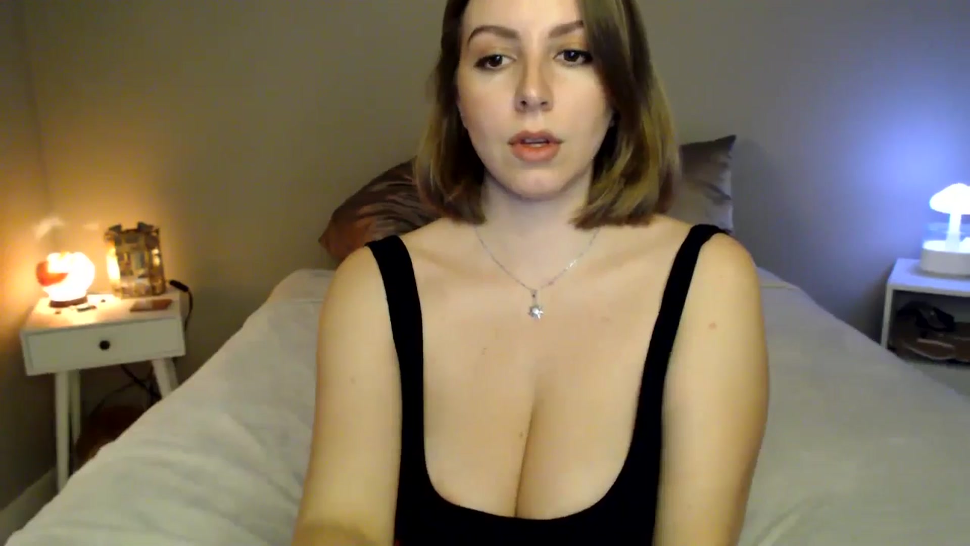 Gallery image thumbnail from MyaDelaney's myfreecams stream on, 12/20/2024, 04:22 image 14 of 20