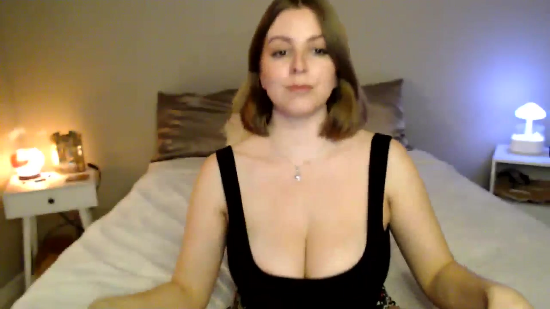 Gallery image thumbnail from MyaDelaney's myfreecams stream on, 12/20/2024, 07:55 image 13 of 20