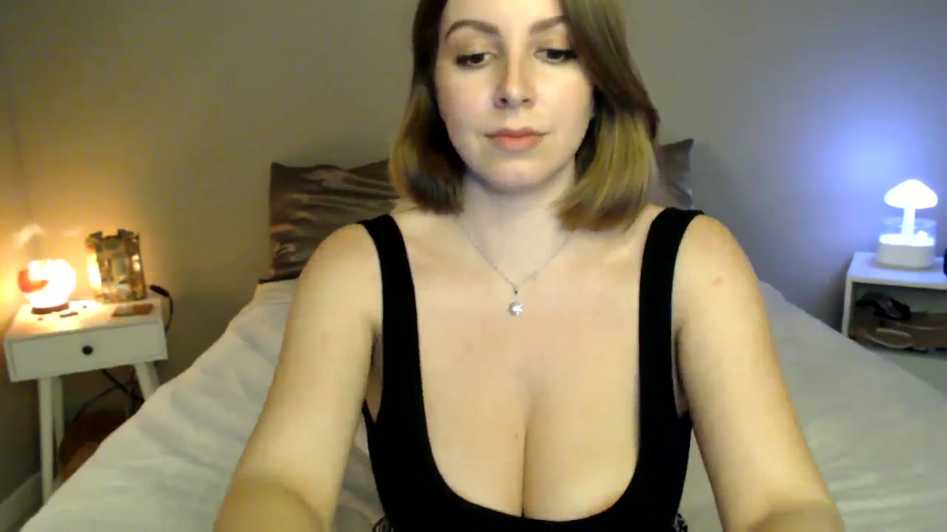 Gallery image thumbnail from MyaDelaney's myfreecams stream on, 12/20/2024, 07:55 image 8 of 20