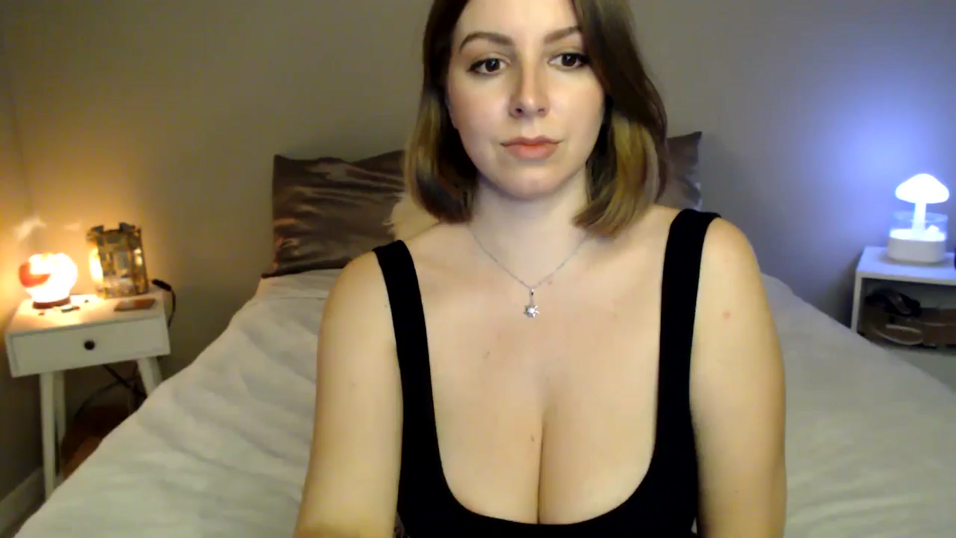 Gallery image thumbnail from MyaDelaney's myfreecams stream on, 12/20/2024, 07:55 image 10 of 20