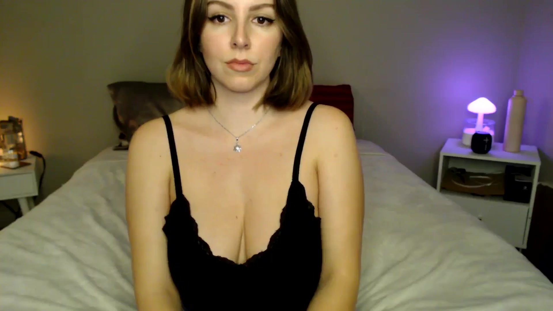Gallery image thumbnail from MyaDelaney's myfreecams stream on, 12/27/2024, 07:34 image 12 of 20