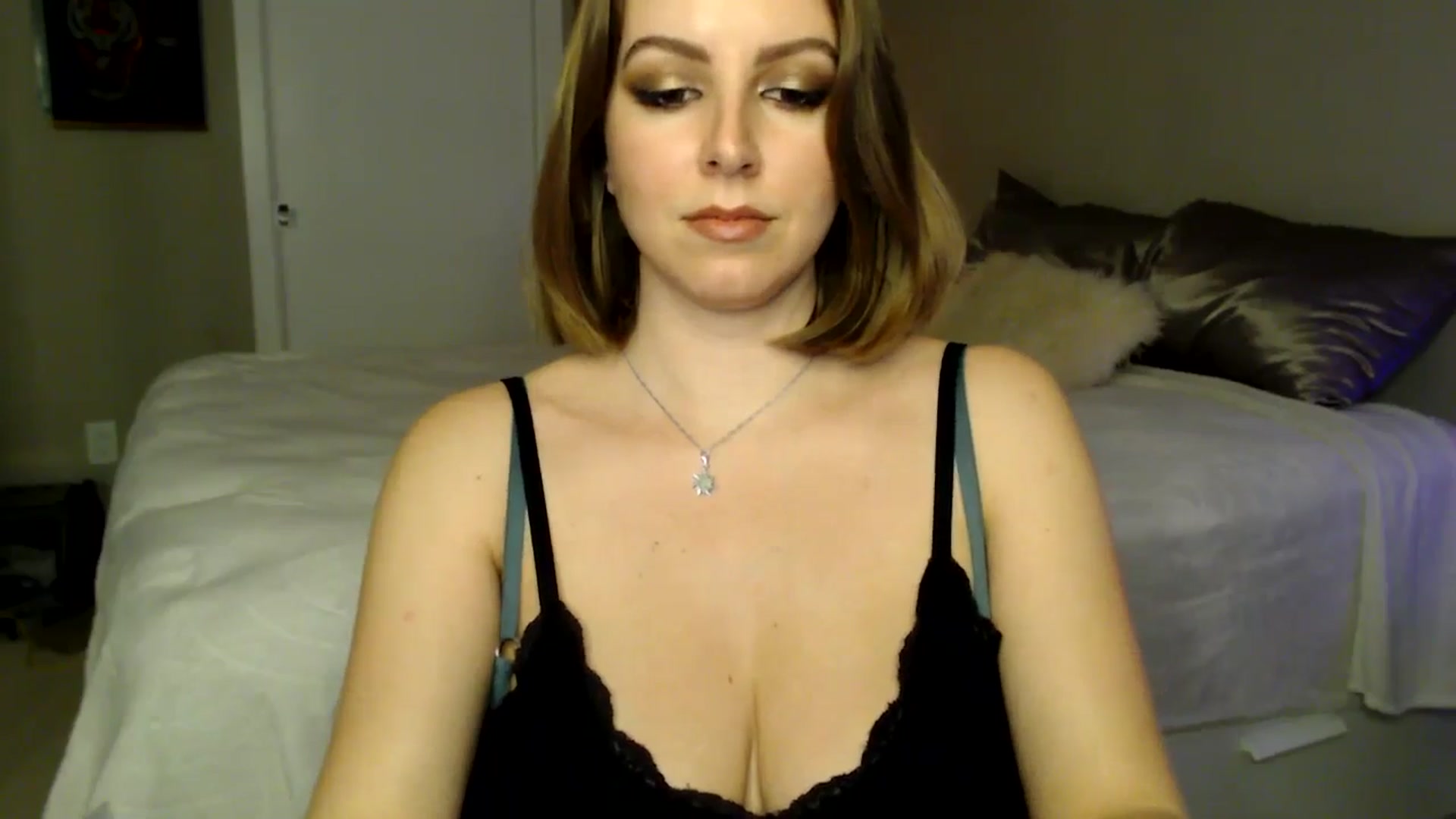 Gallery image thumbnail from MyaDelaney's myfreecams stream on, 12/29/2024, 06:13 image 14 of 20