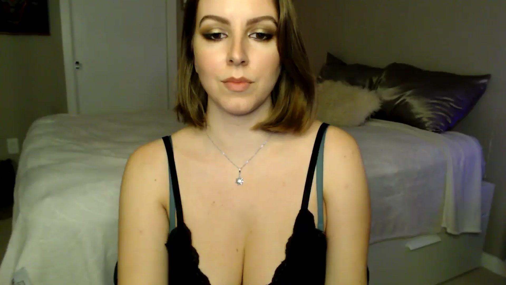 Gallery image thumbnail from MyaDelaney's myfreecams stream on, 12/29/2024, 06:46 image 12 of 20