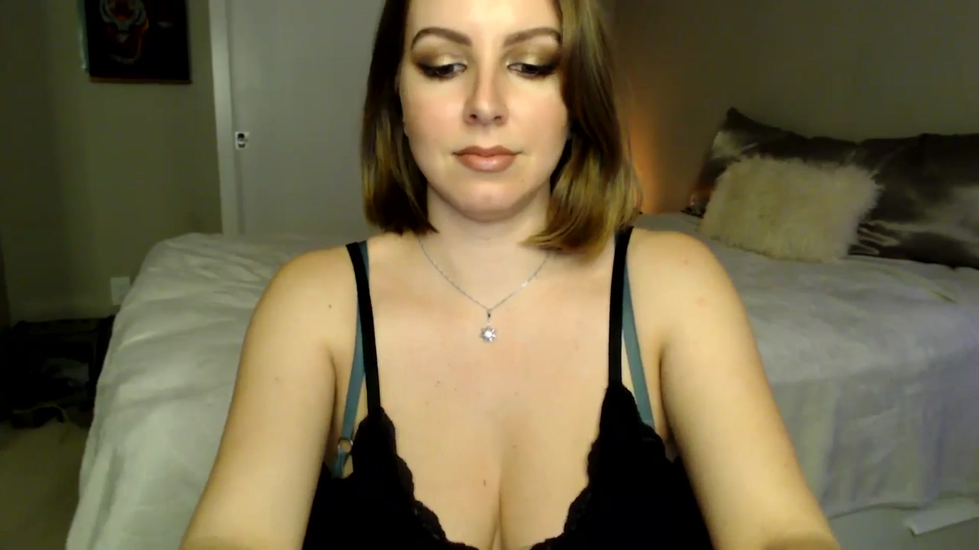Gallery image thumbnail from MyaDelaney's myfreecams stream on, 12/29/2024, 07:57 image 3 of 20