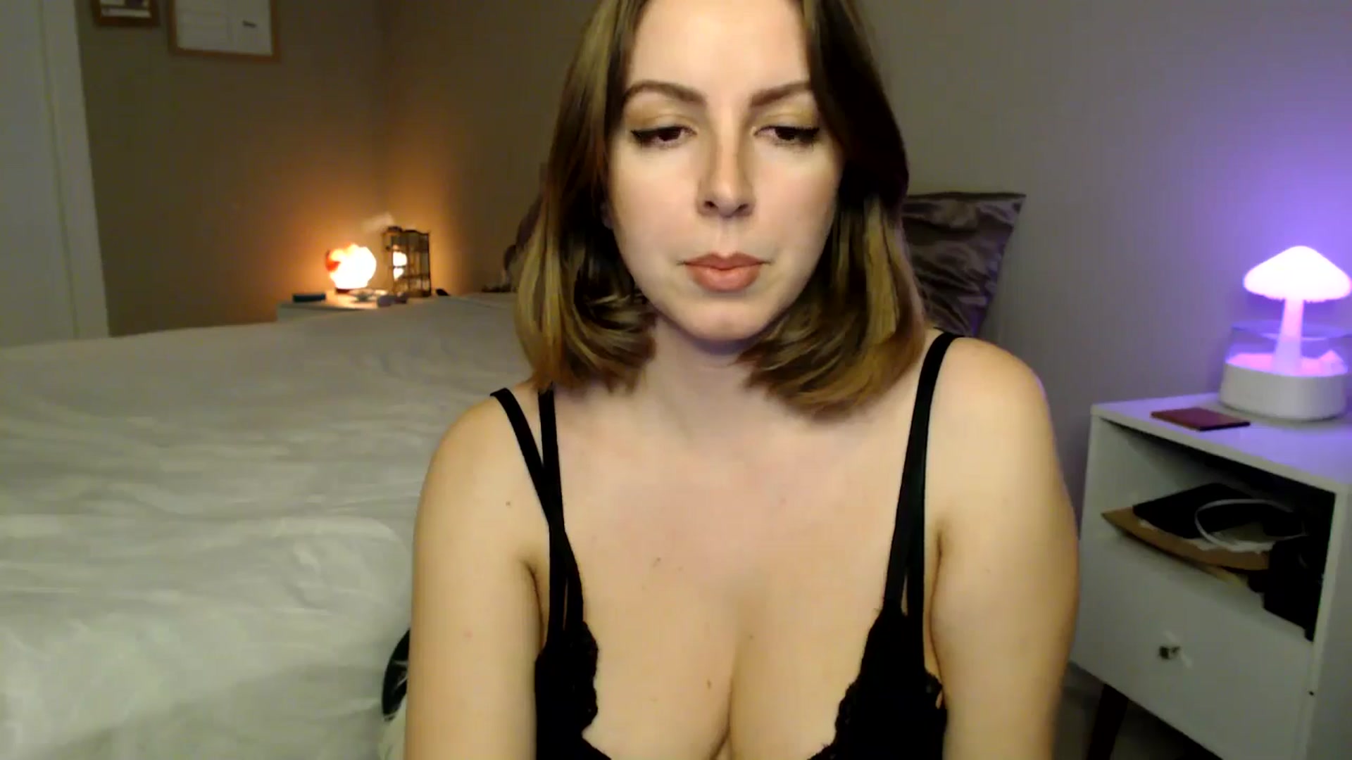 Gallery image thumbnail from MyaDelaney's myfreecams stream on, 01/28/2025, 07:02 image 8 of 20