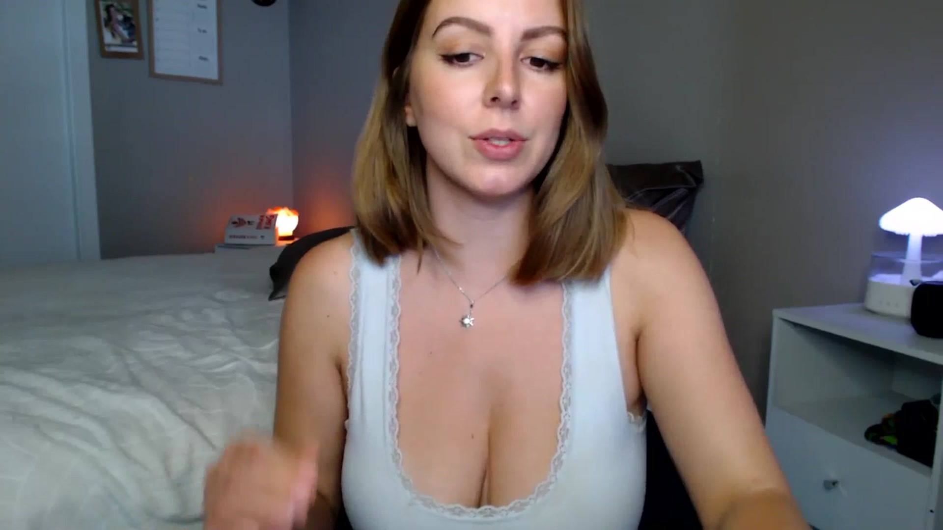 Gallery image thumbnail from MyaDelaney's myfreecams stream on, 03/28/2025, 20:10 image 12 of 20