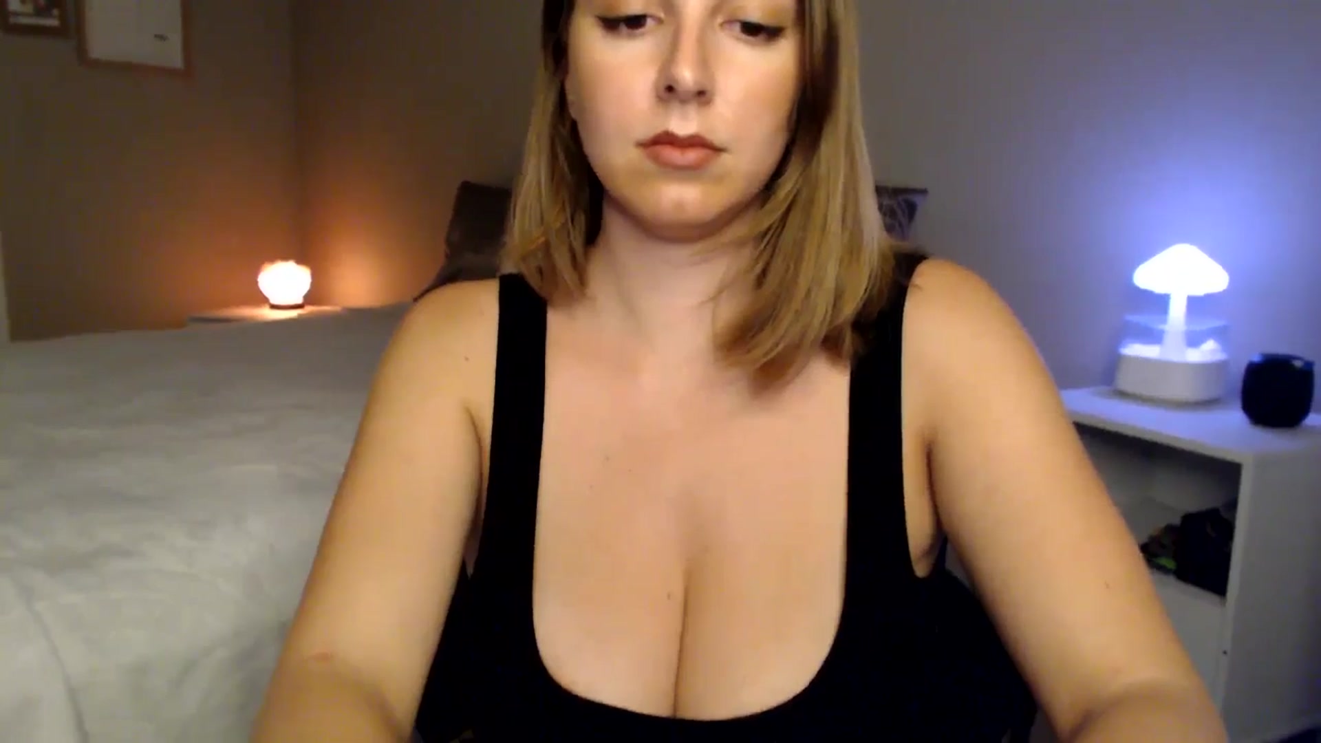 Gallery image thumbnail from MyaDelaney's myfreecams stream on, 04/02/2025, 05:18 image 6 of 20
