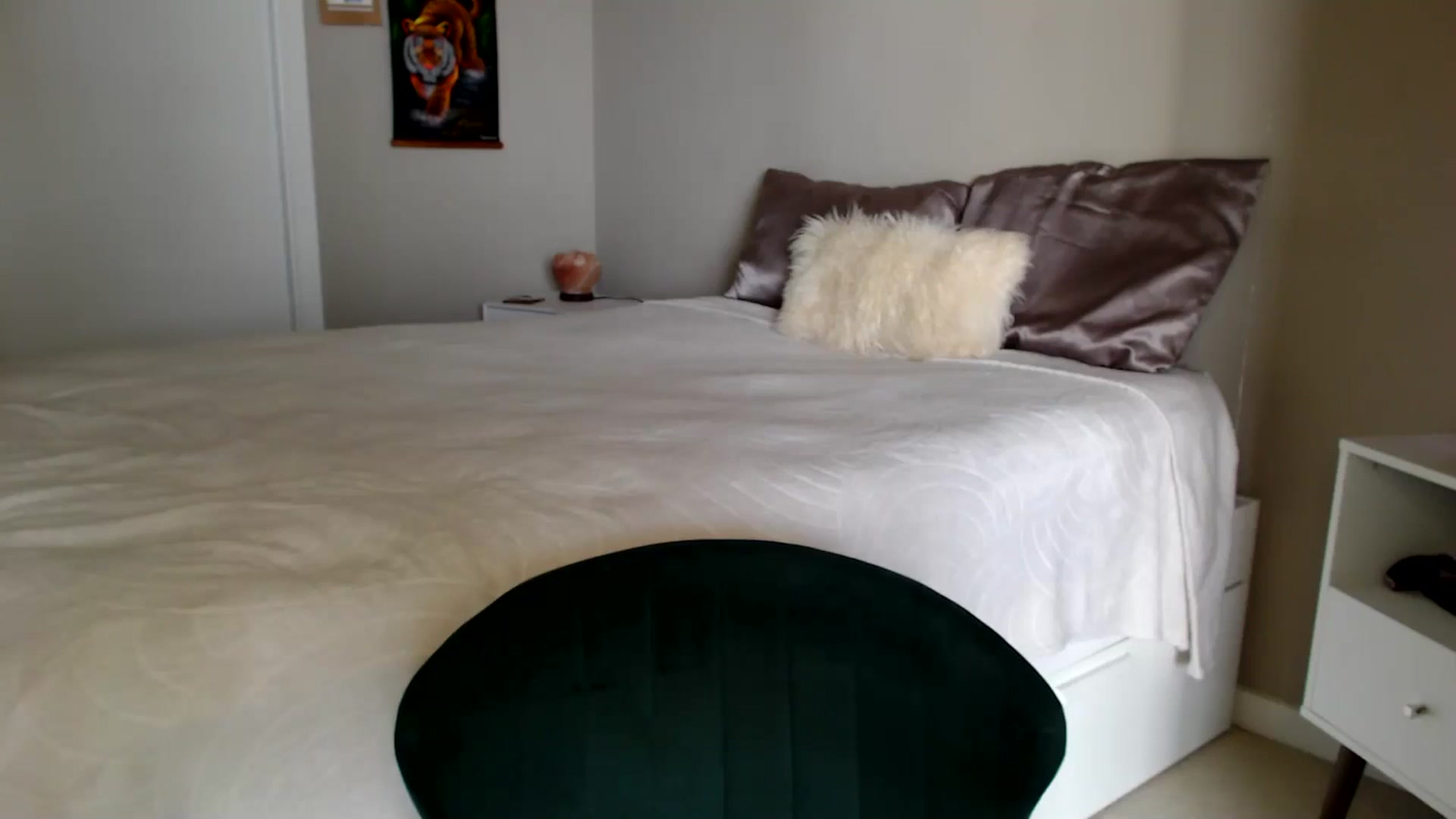 Gallery image thumbnail from MyaDelaney's myfreecams stream on, 04/15/2025, 23:55 image 1 of 20