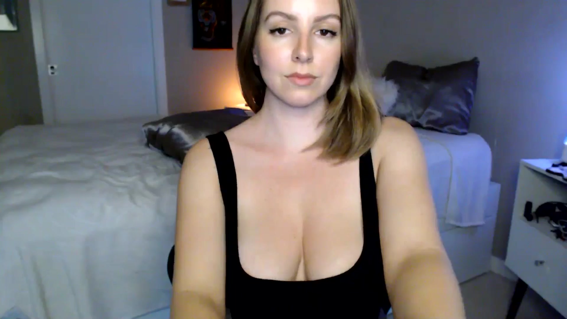 Gallery image thumbnail from MyaDelaney's myfreecams stream on, 05/17/2025, 03:23 image 19 of 20
