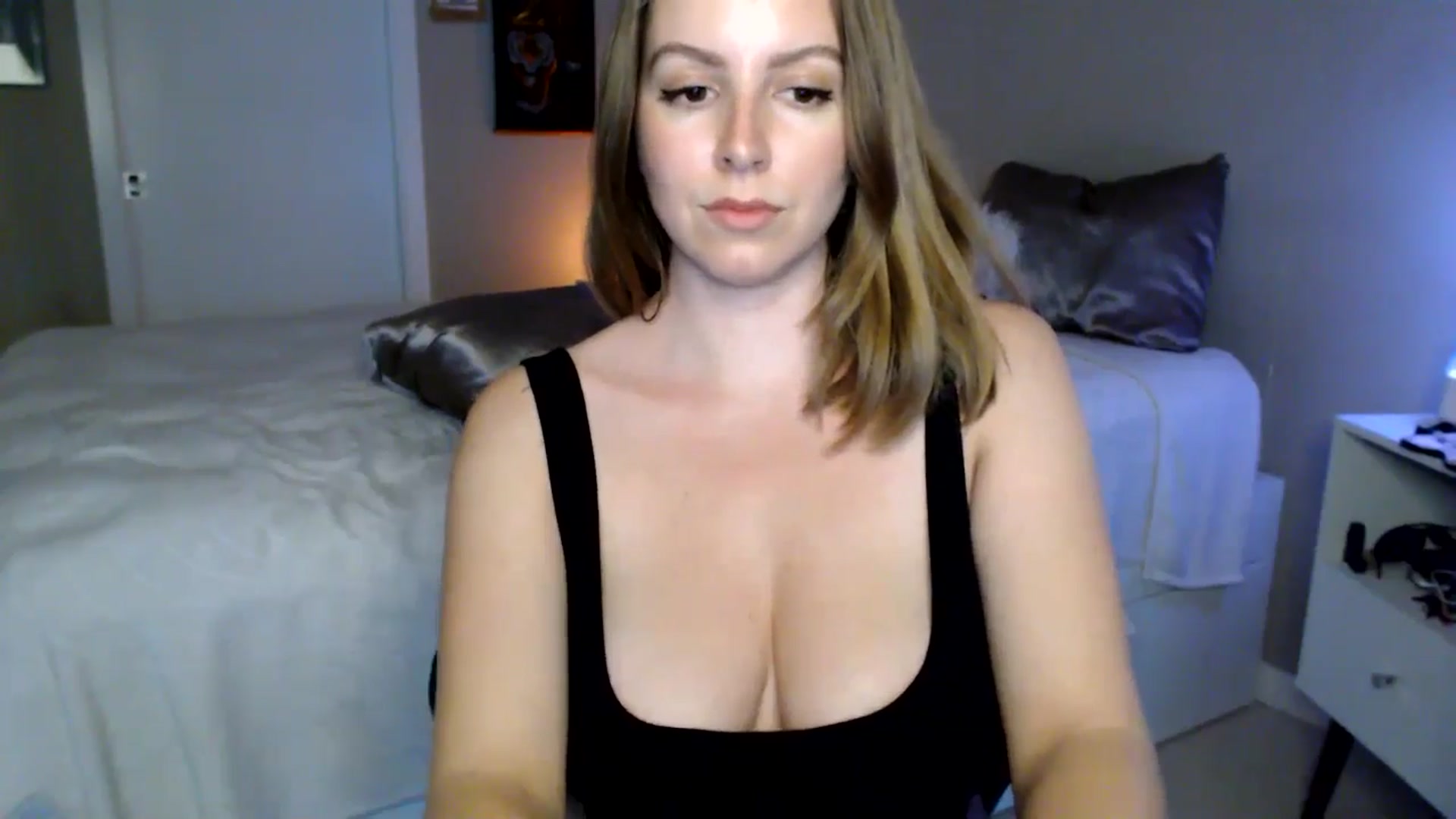 Gallery image thumbnail from MyaDelaney's myfreecams stream on, 05/17/2025, 03:23 image 18 of 20