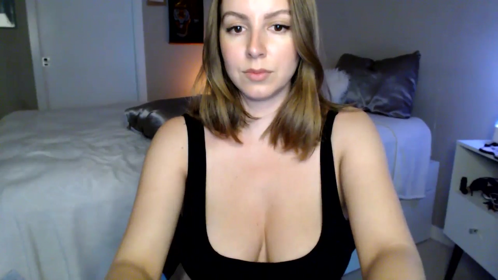 Gallery image thumbnail from MyaDelaney's myfreecams stream on, 05/17/2025, 03:23 image 14 of 20