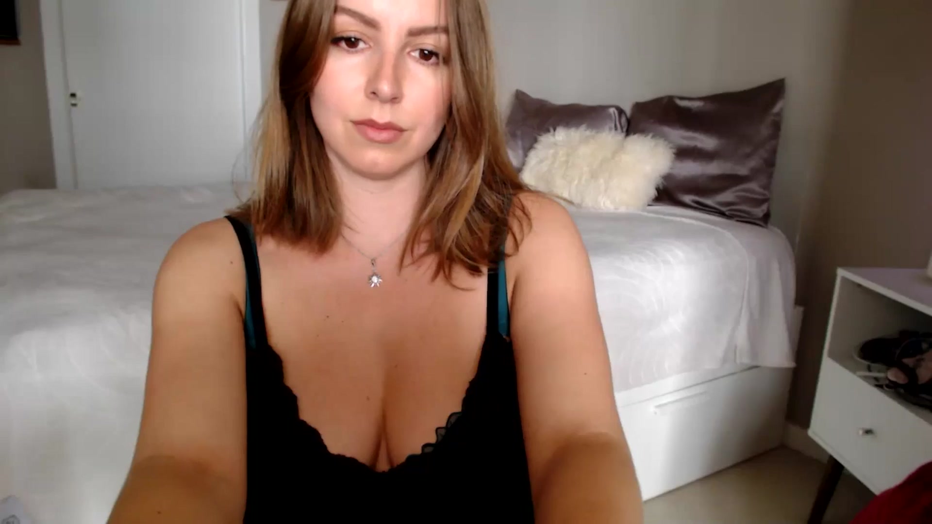 Gallery image thumbnail from MyaDelaney's myfreecams stream on, 05/21/2025, 22:59 image 3 of 20