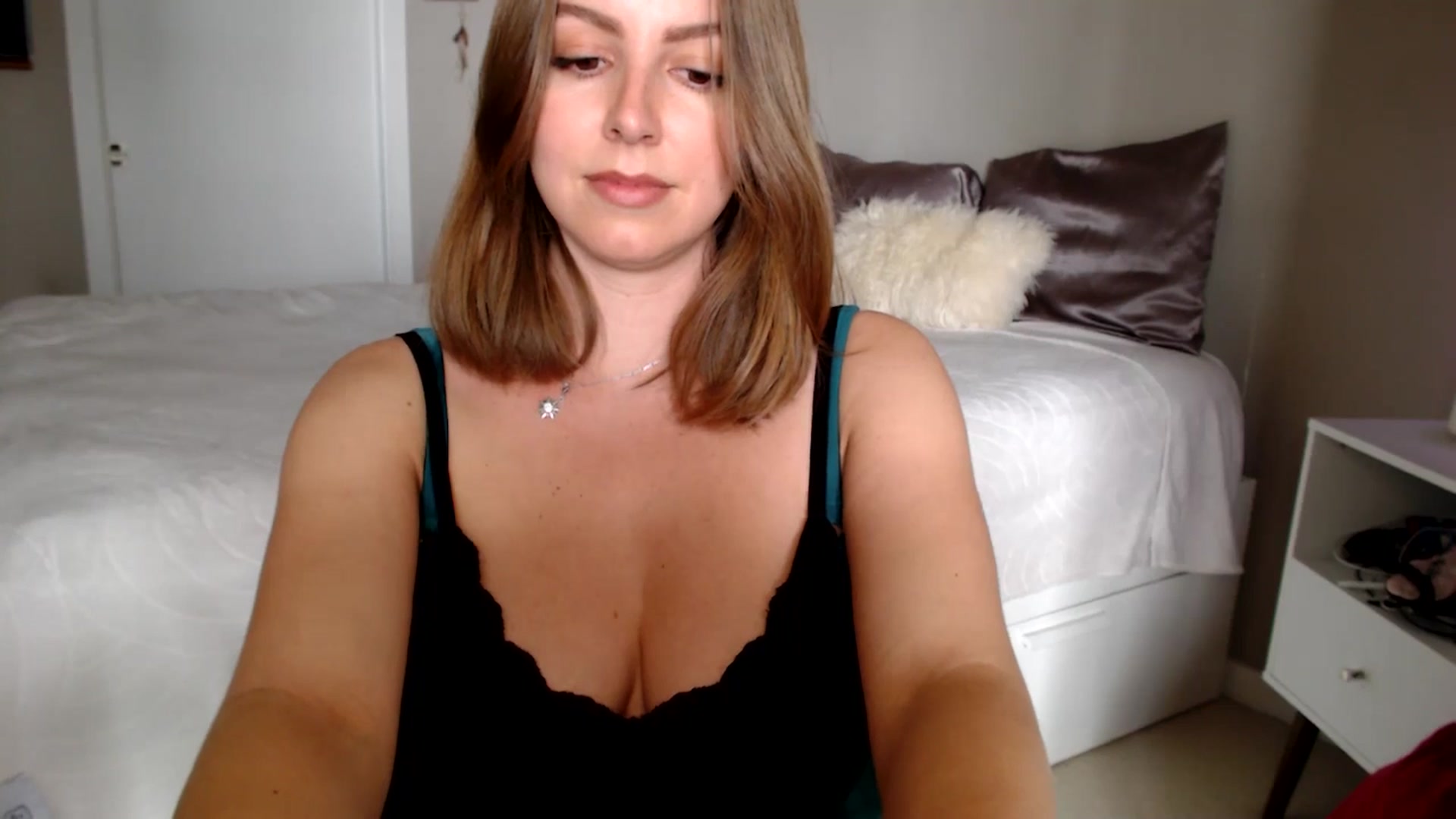Gallery image thumbnail from MyaDelaney's myfreecams stream on, 05/21/2025, 22:59 image 7 of 20