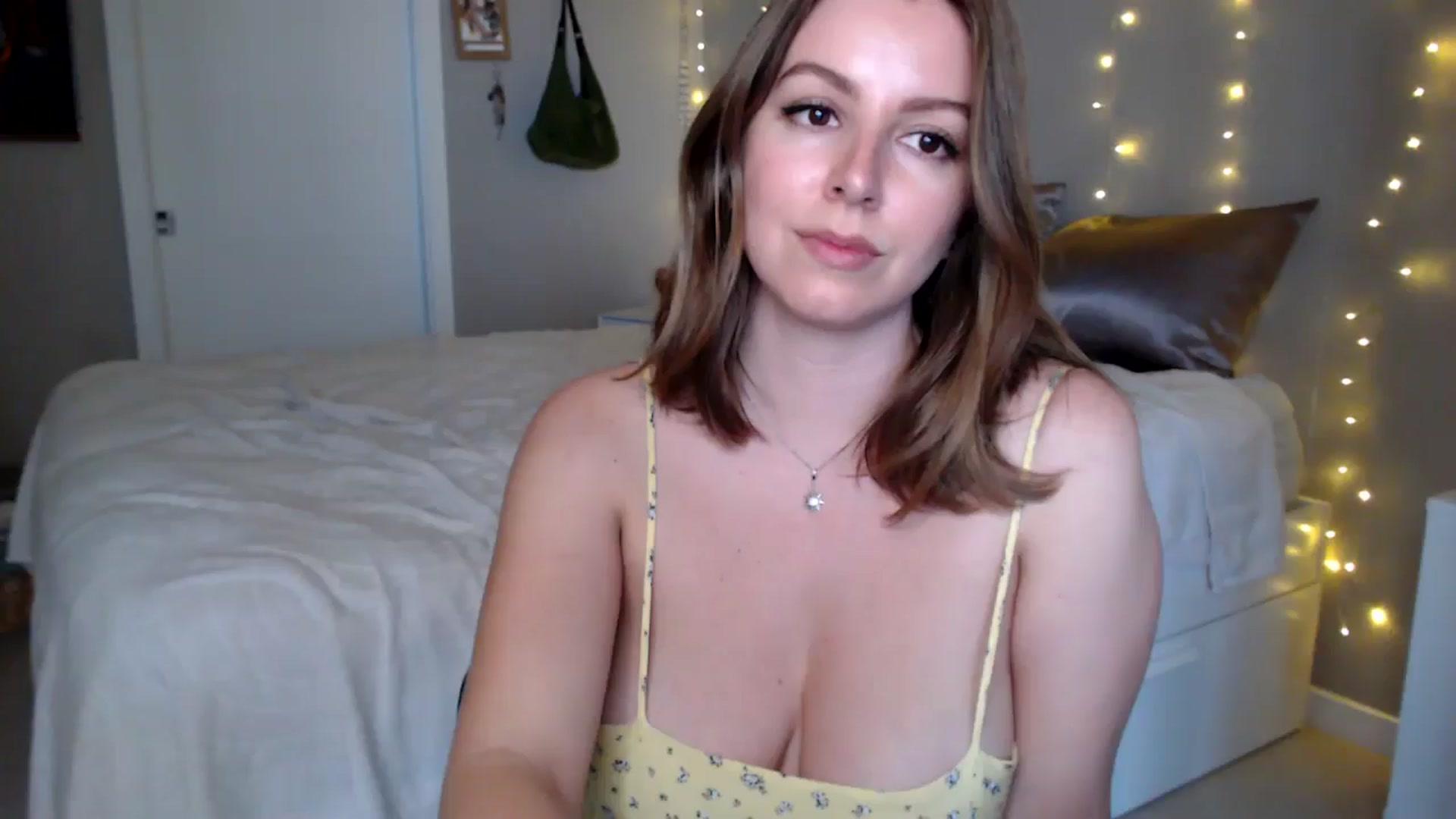 Gallery image thumbnail from MyaDelaney's myfreecams stream on, 06/05/2025, 03:45 image 10 of 20
